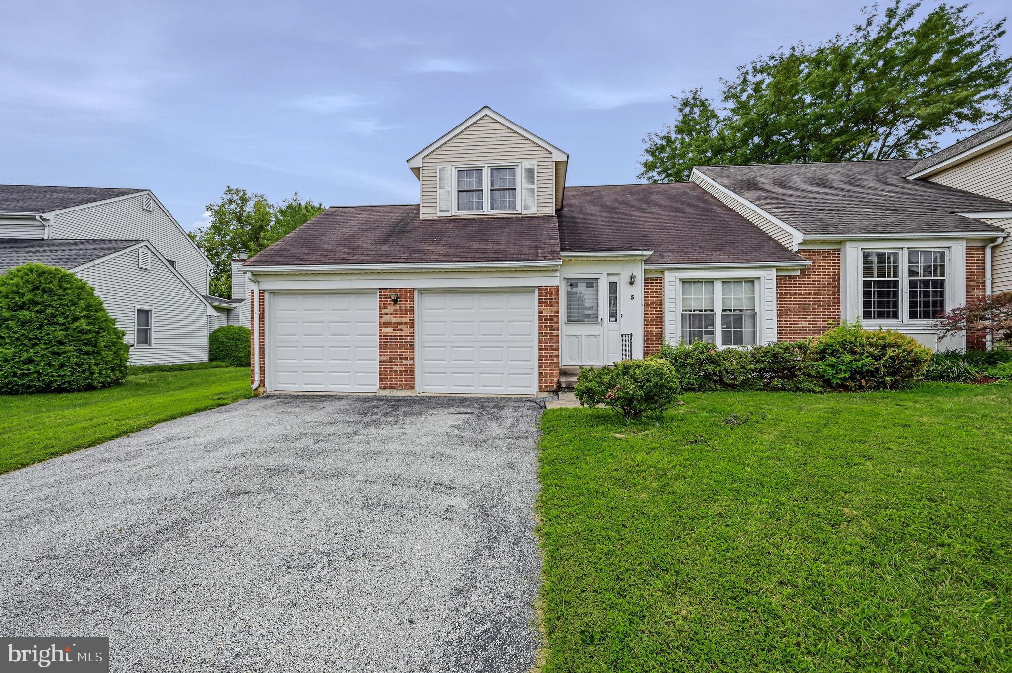 5 Long Meadow Ct, Newark, DE 19711