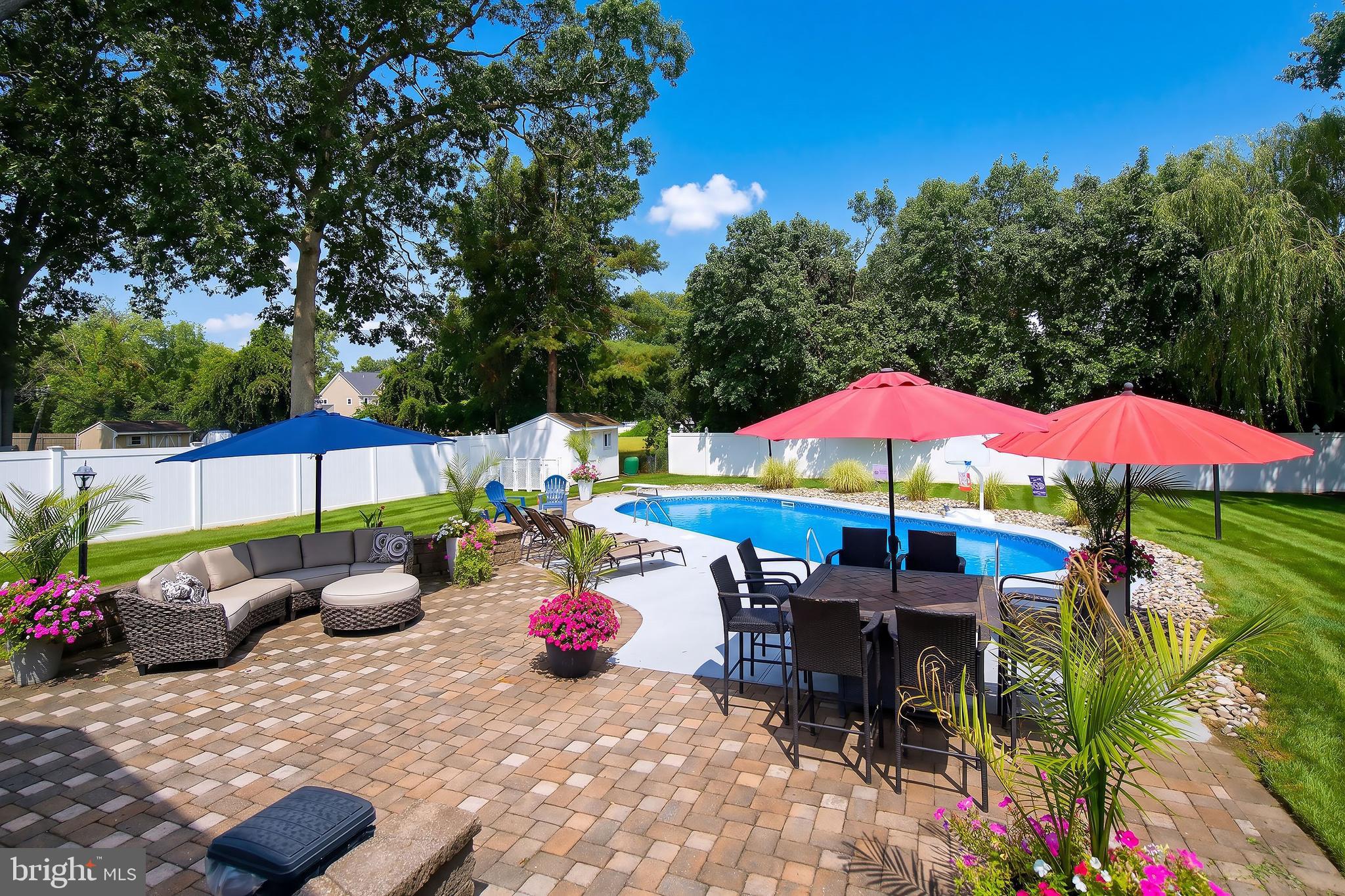 716 Opatut Ct, Toms River, NJ 08753 photo