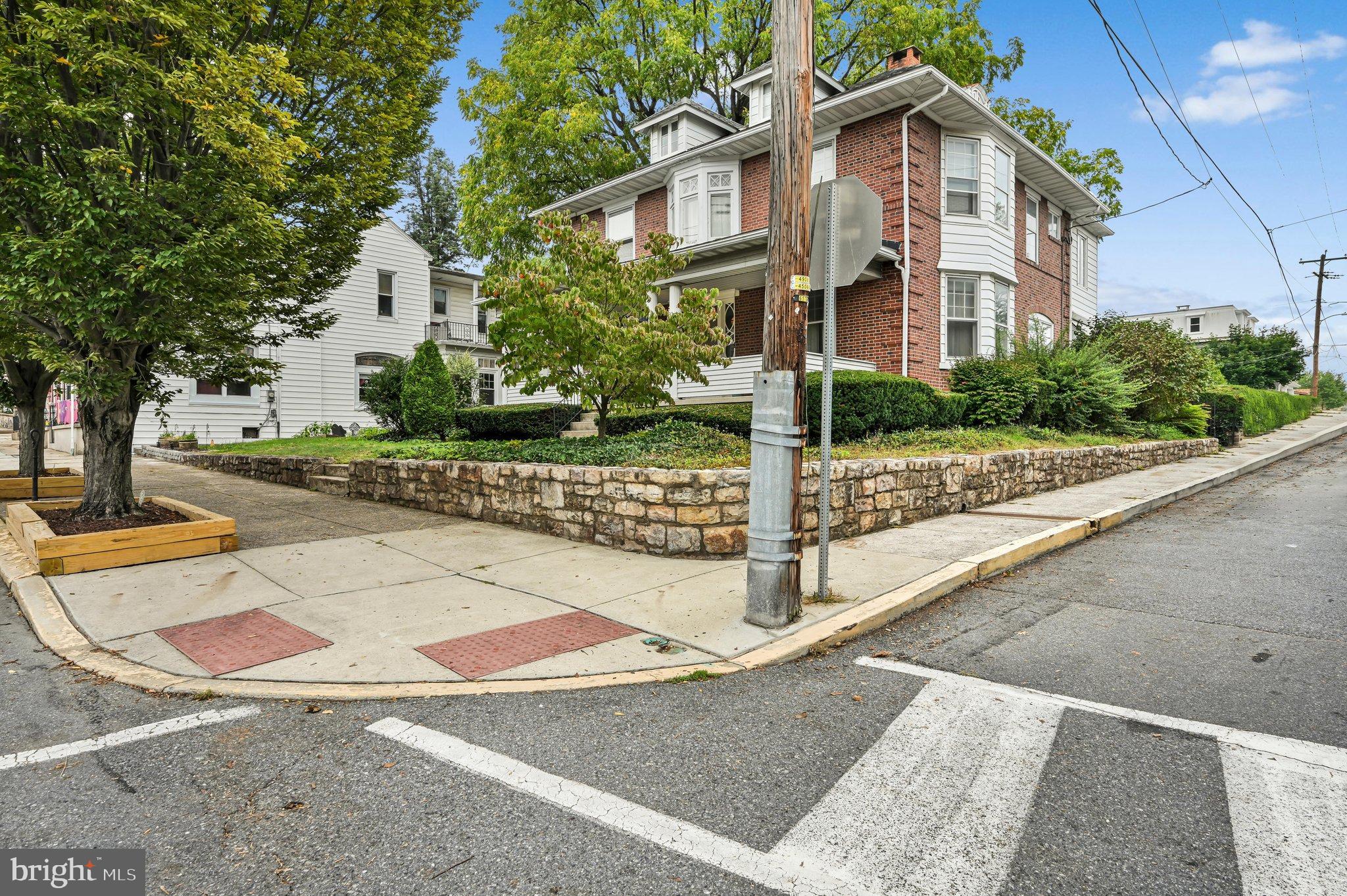 101 N 4th St, Hamburg, PA 19526 photo