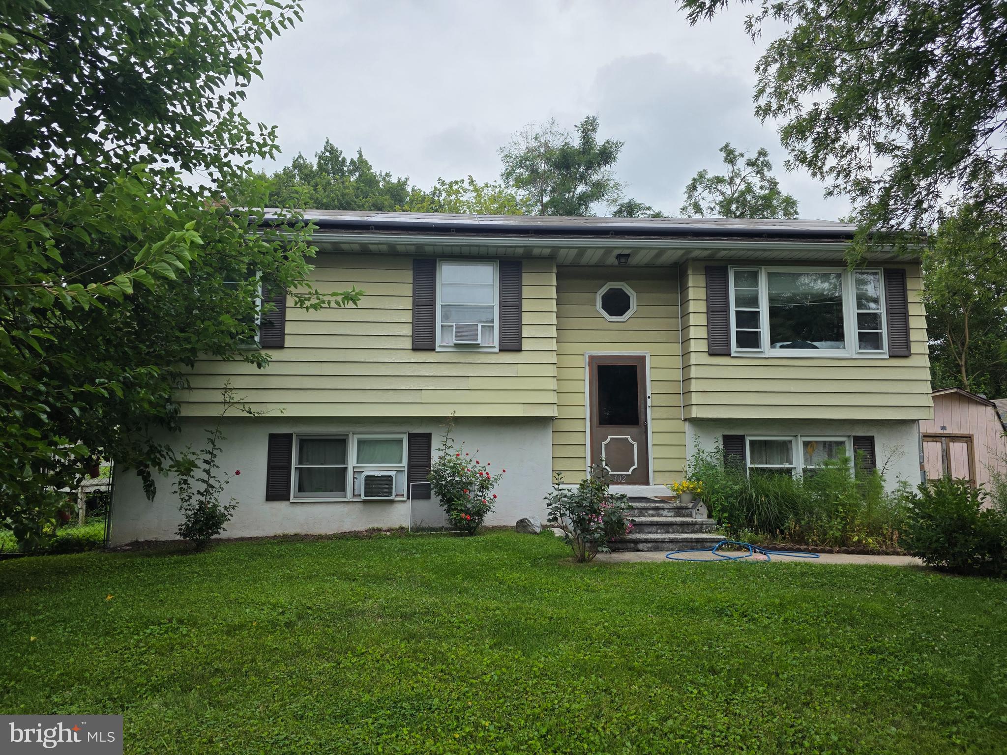 302 Hanover St, New Oxford, PA 17350
