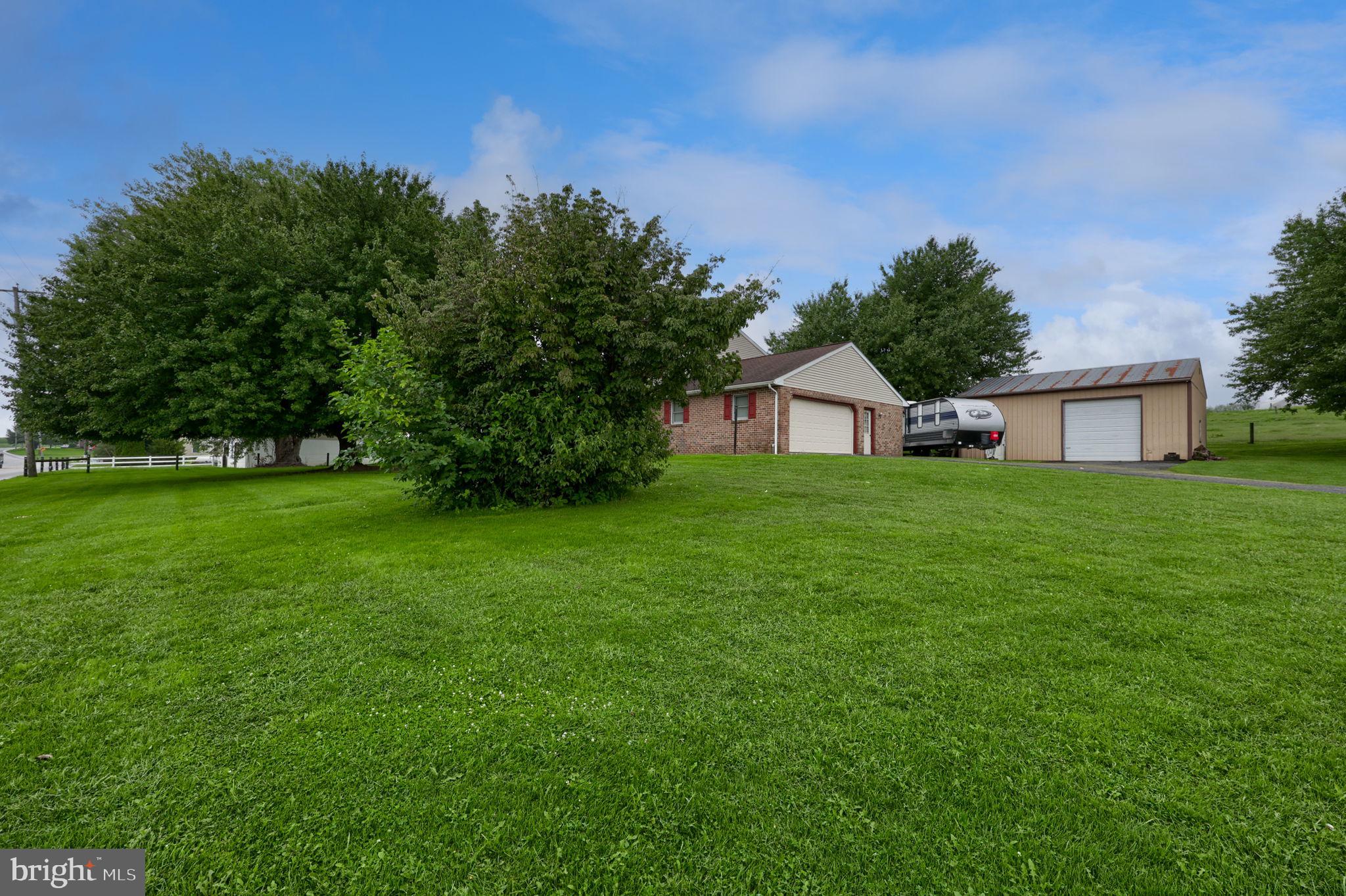 1920 Rockvale Rd, Lancaster, PA 17602