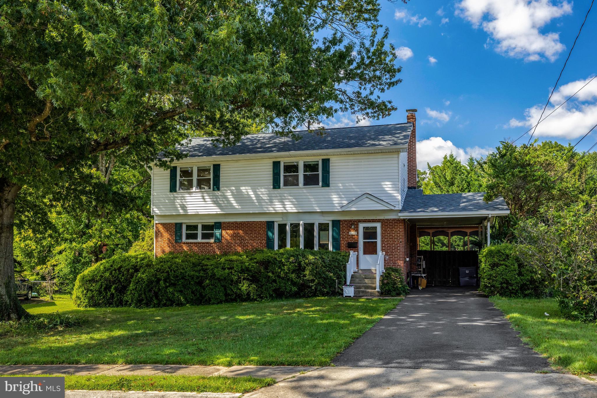 10244 Dale Dr, Fairfax, VA 22030