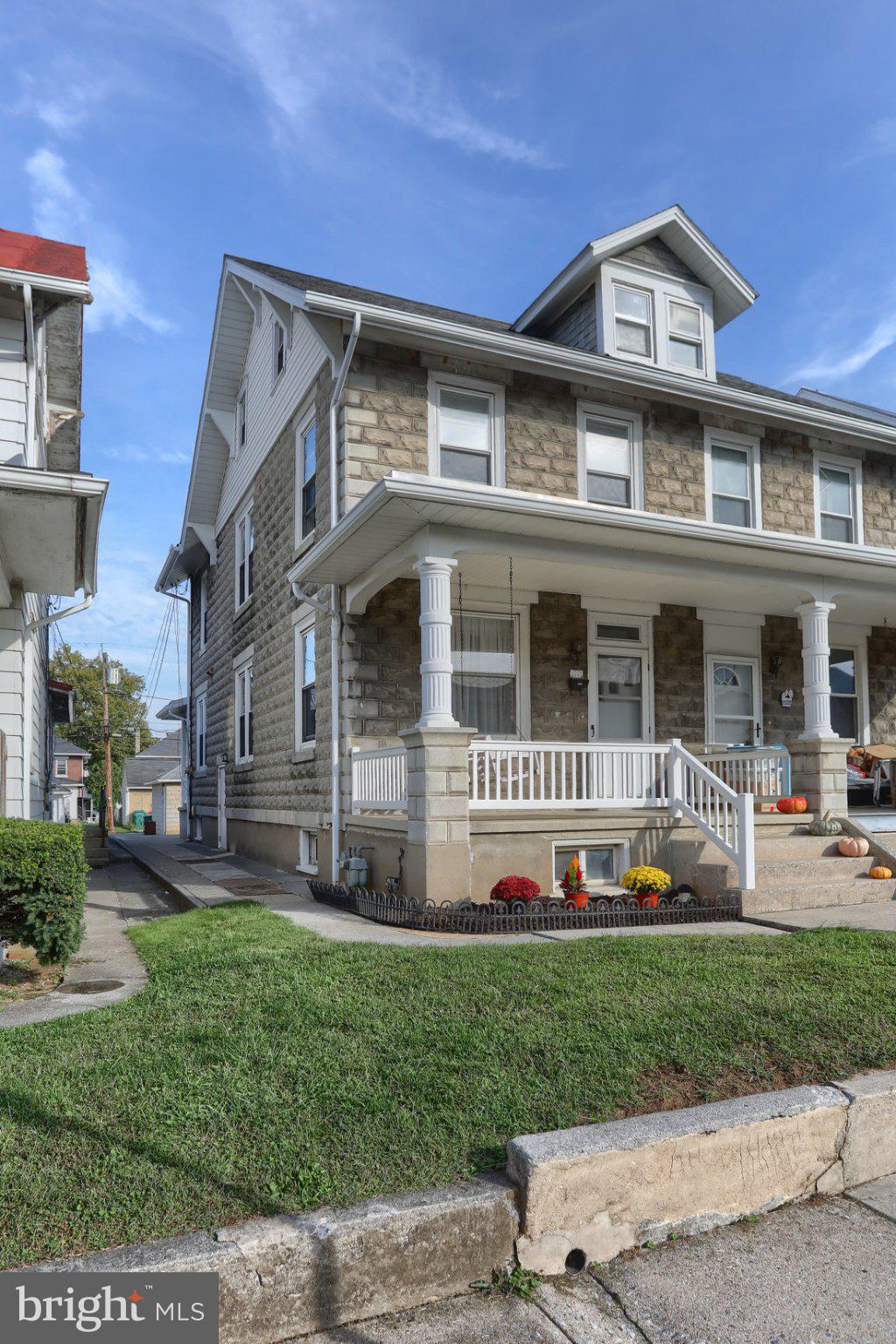 67 W Granada Ave, Hershey, PA 17033 photo