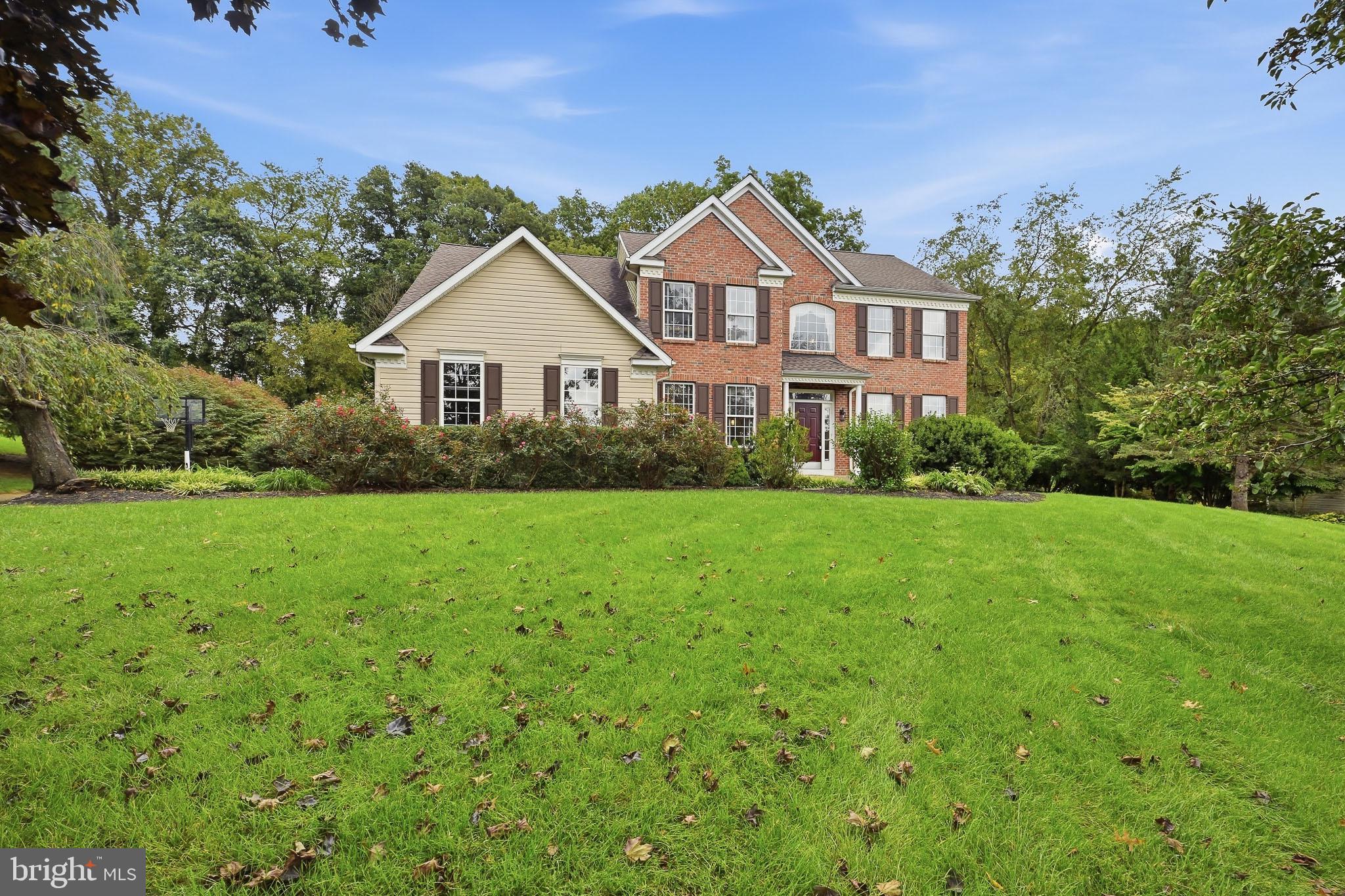 501 Falcon Dr, Kennett Square, PA 19348