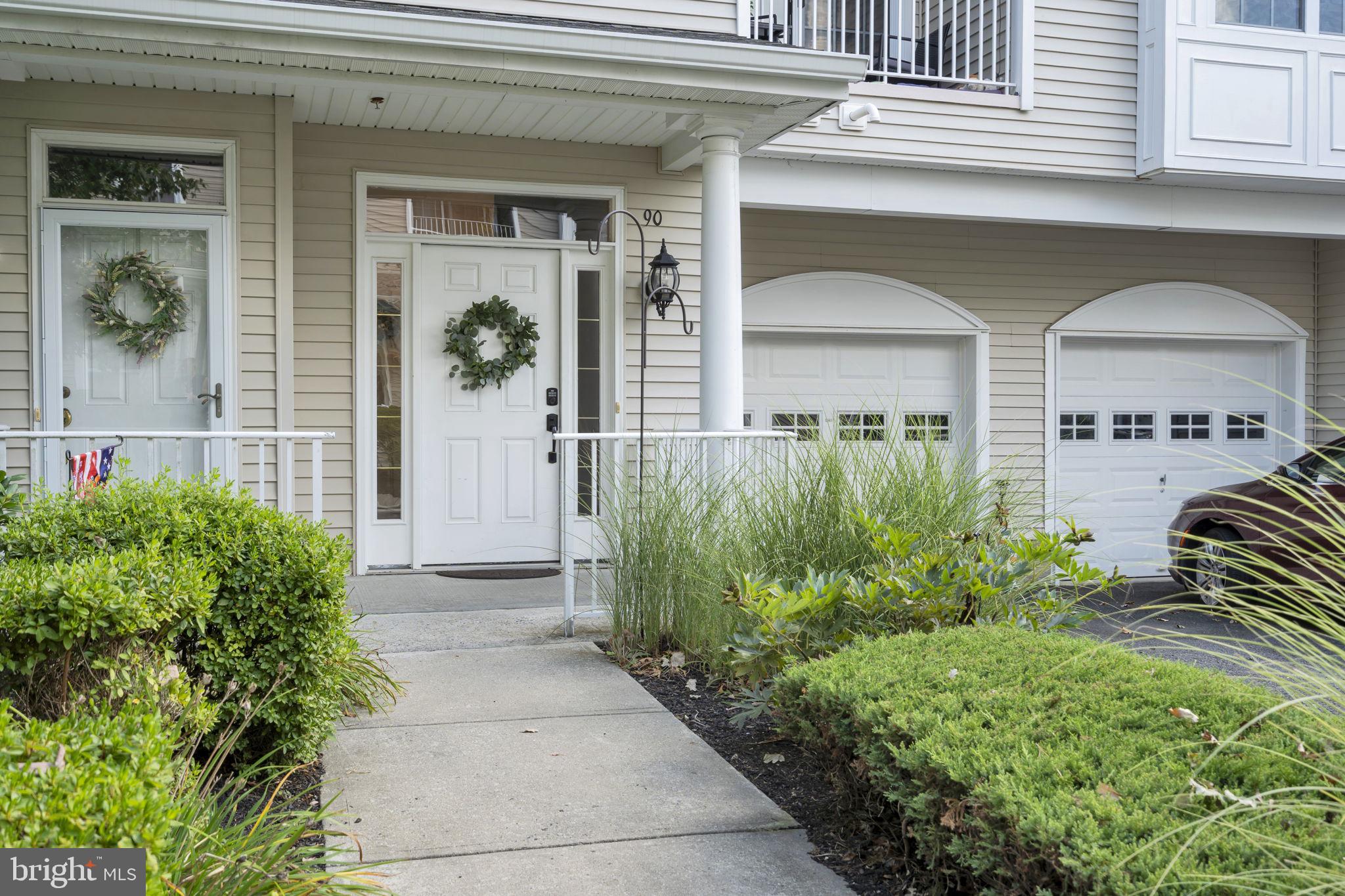 90 Bryce Ln, Manahawkin, NJ 08050