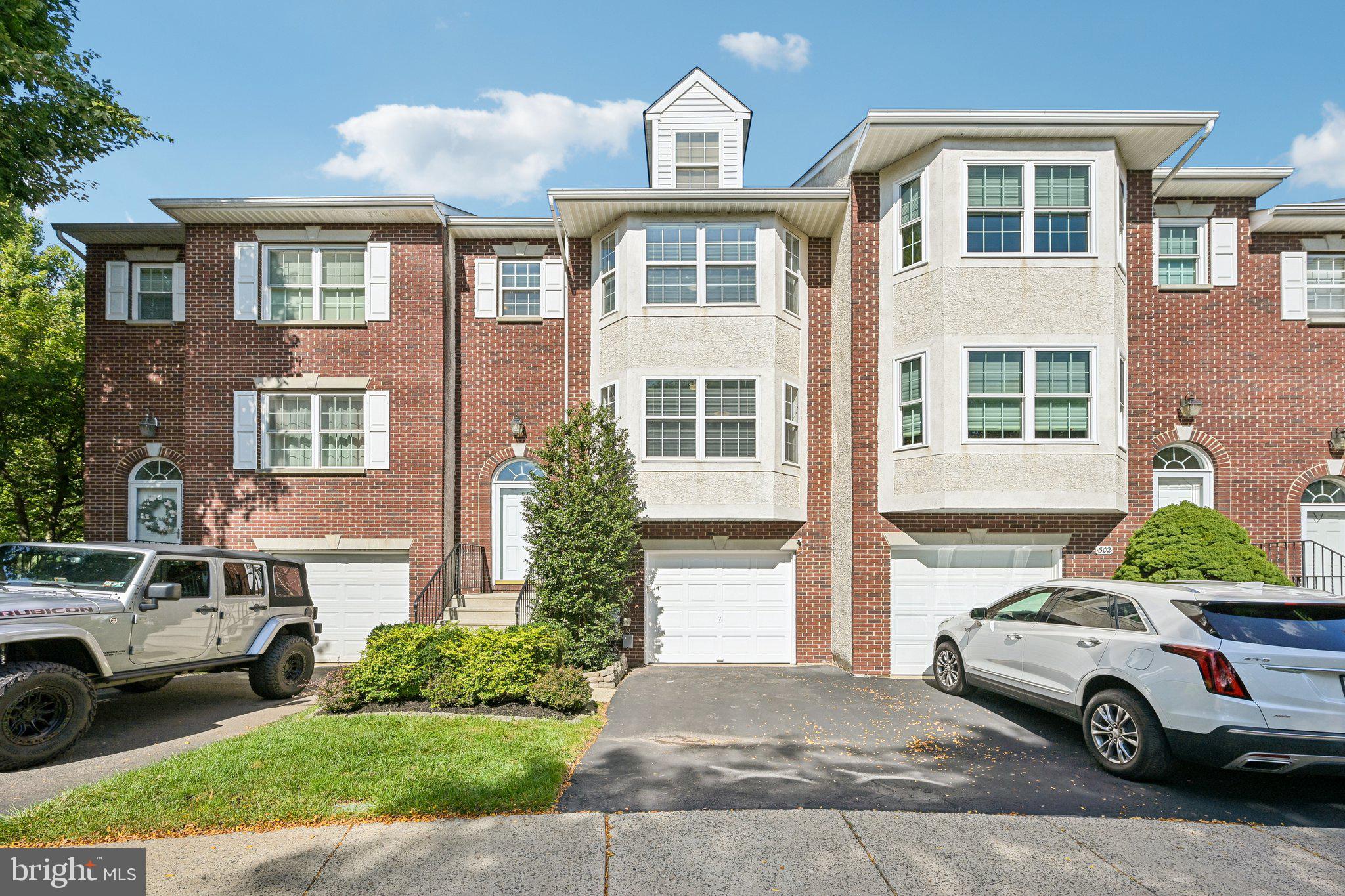 301 Carol Ct, Lansdale, PA 19446