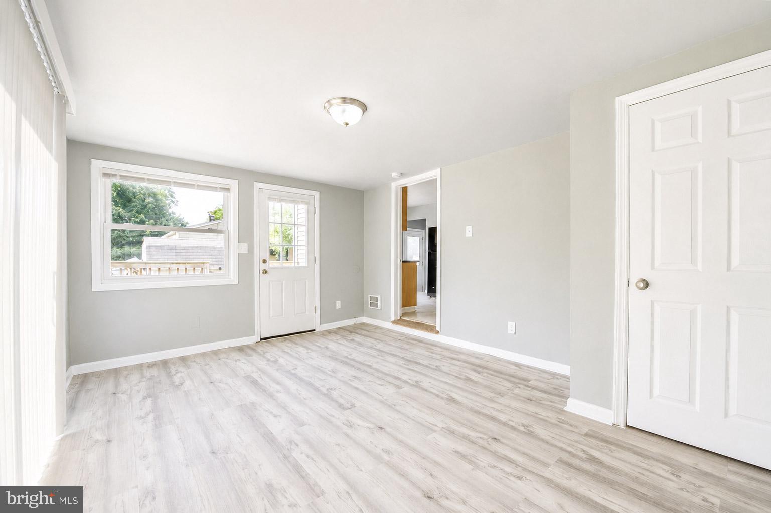 203 Blue Jay Ln, Mount Holly, NJ 08060 photo