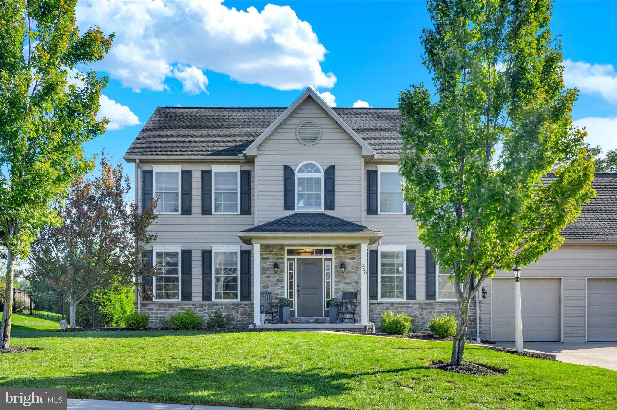 220 Dunbar Dr, Mechanicsburg, PA 17050 photo