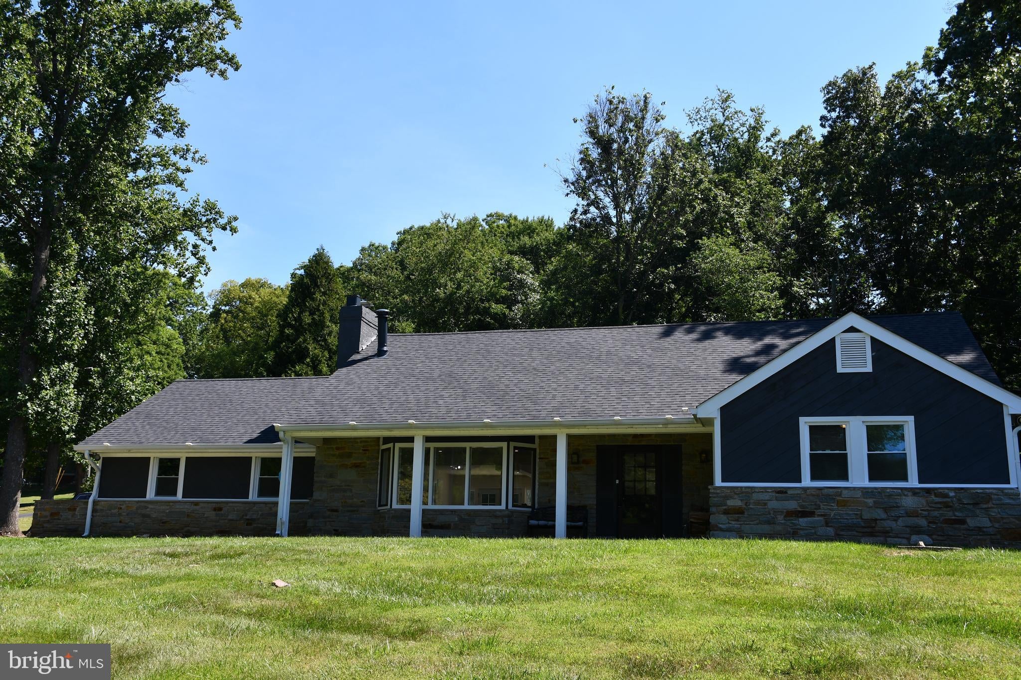 9 Rainbow Ct, Owings Mills, MD 21117 photo
