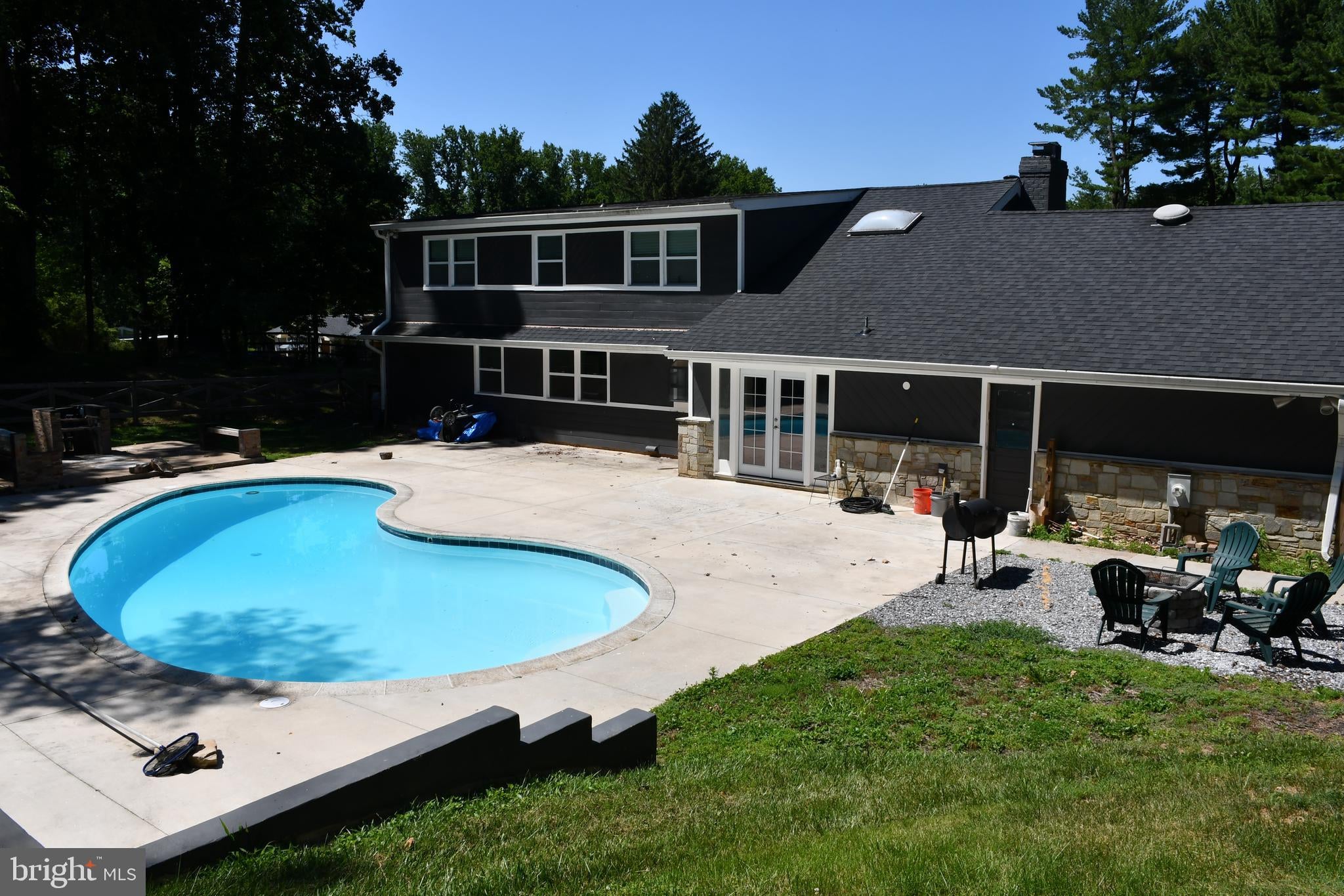 9 Rainbow Ct, Owings Mills, MD 21117 photo