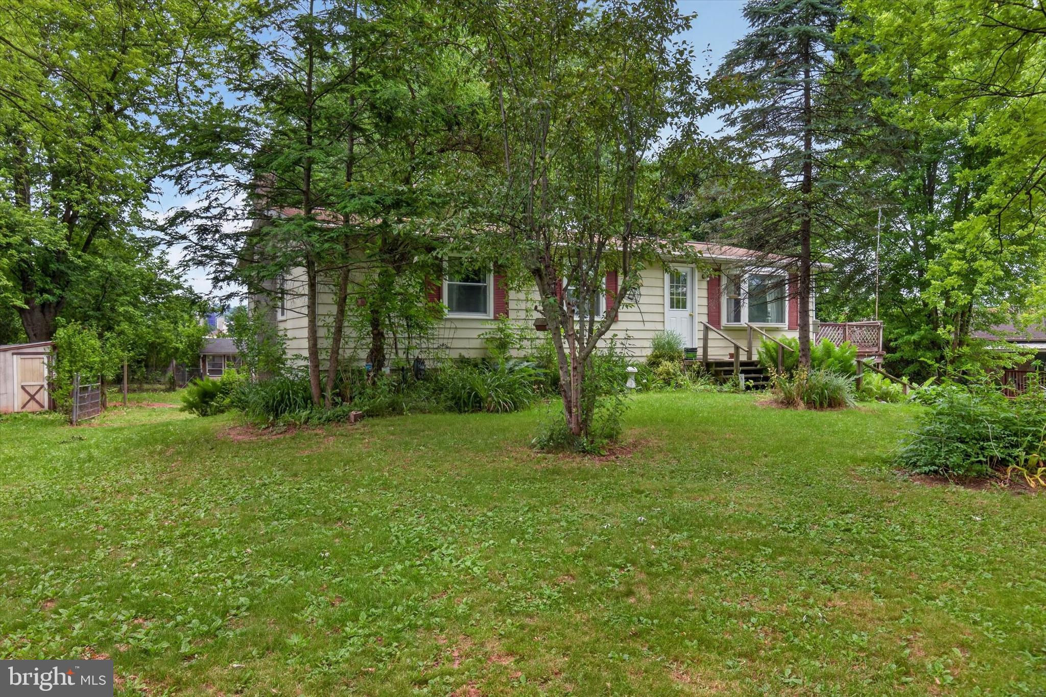 1048 Creek Rd, Manheim, PA 17545 photo