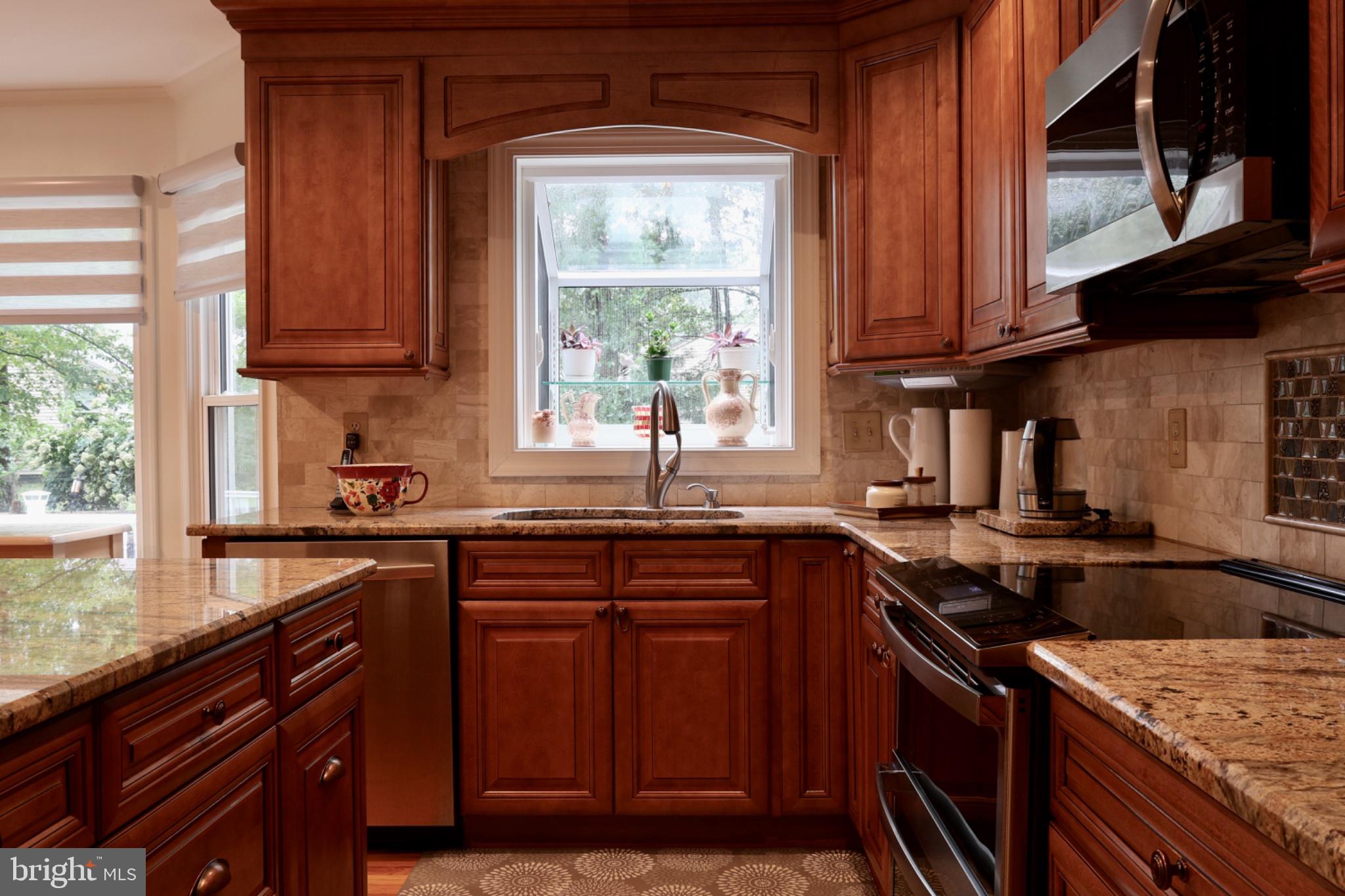 107 Bentley Dr, Mount Laurel, NJ 08054 photo