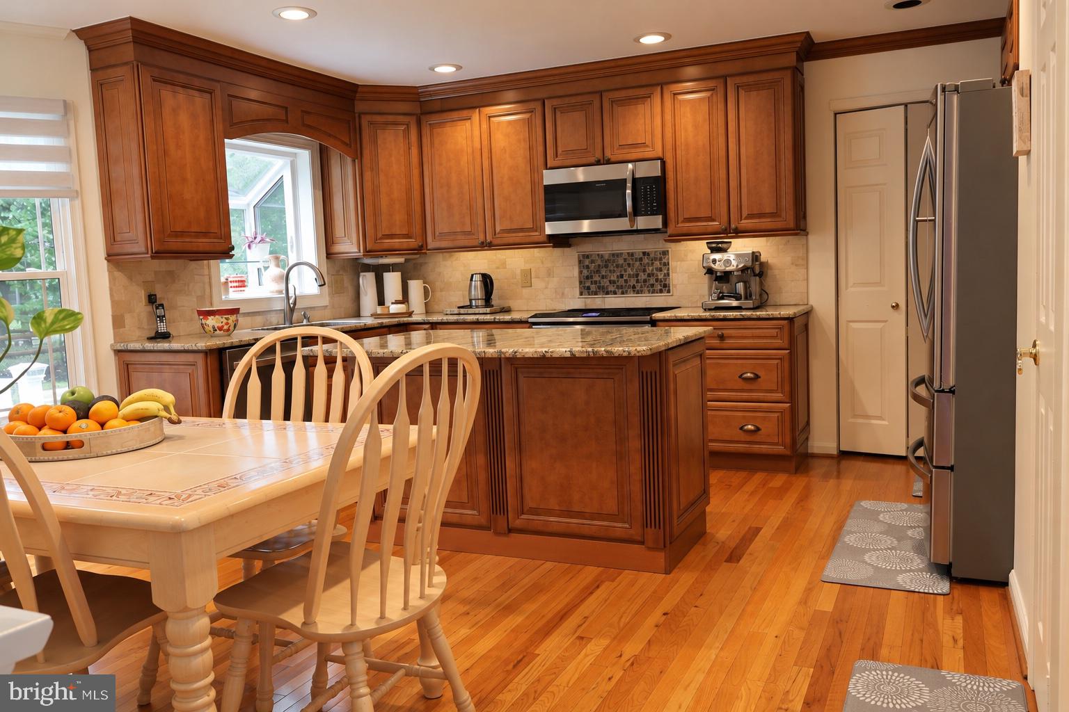 107 Bentley Dr, Mount Laurel, NJ 08054 photo
