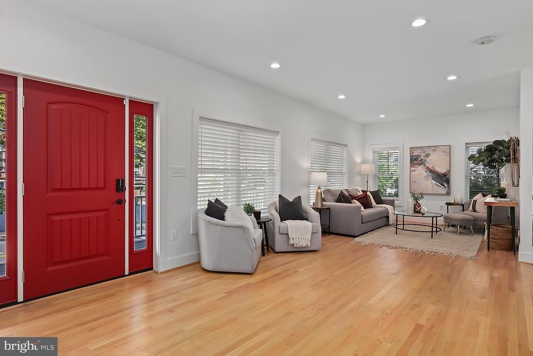 2115 Military Rd, Arlington, VA 22207 photo