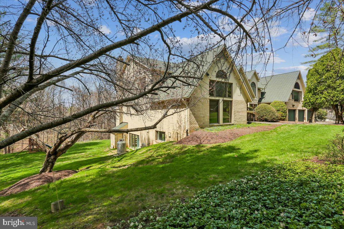 11112 Tara Rd, Potomac, MD 20854 photo