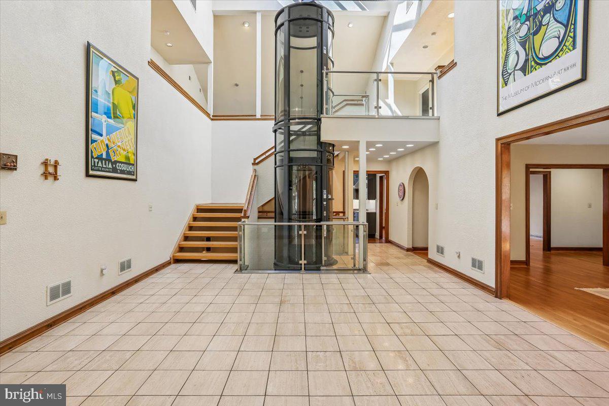 11112 Tara Rd, Potomac, MD 20854 photo