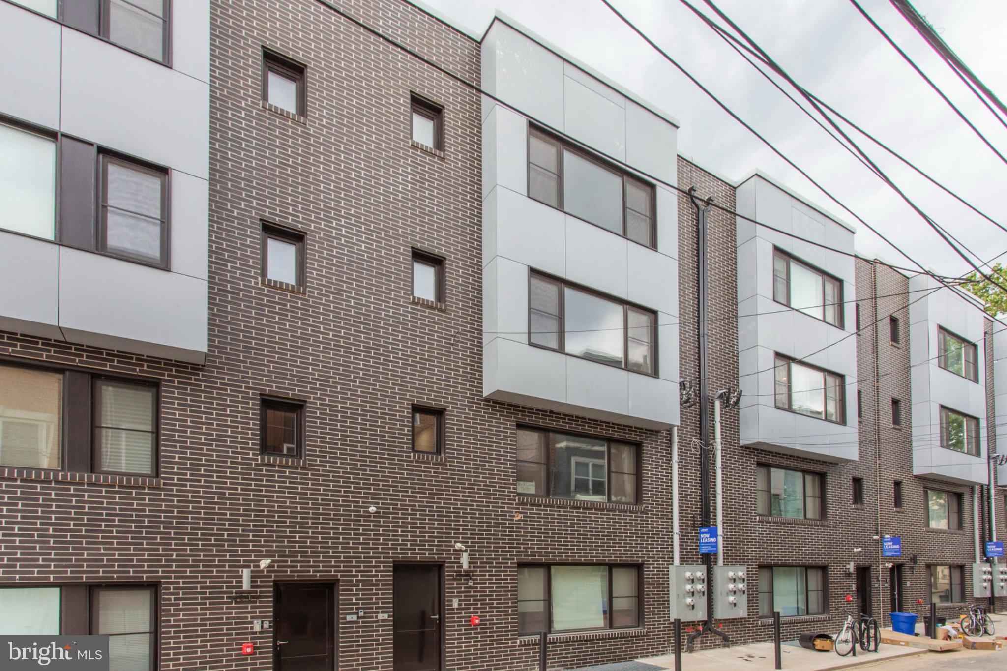 2541 Montrose St, Philadelphia, PA 19146