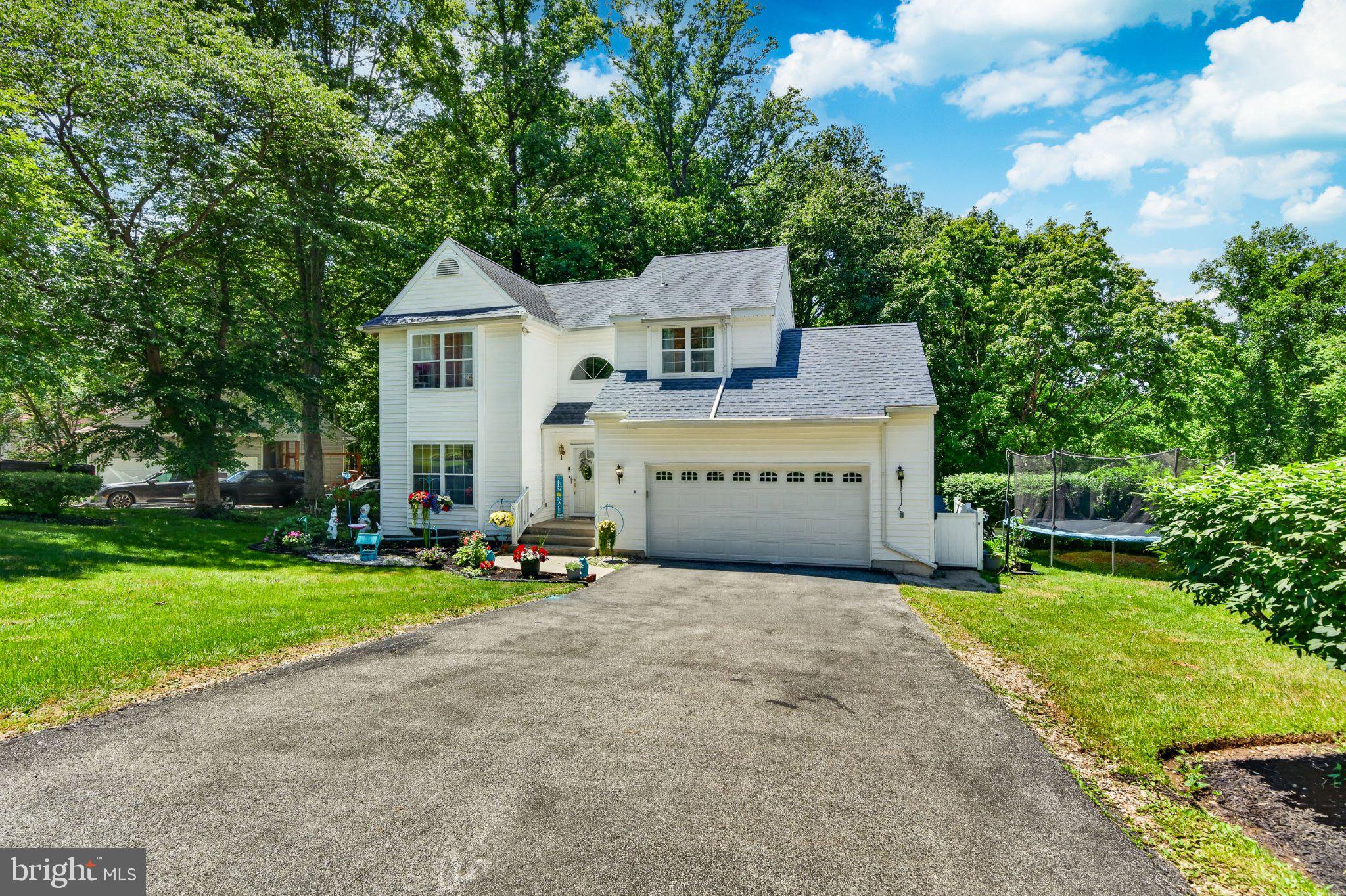 102 Valley View Dr, Coatesville, PA 19320 photo