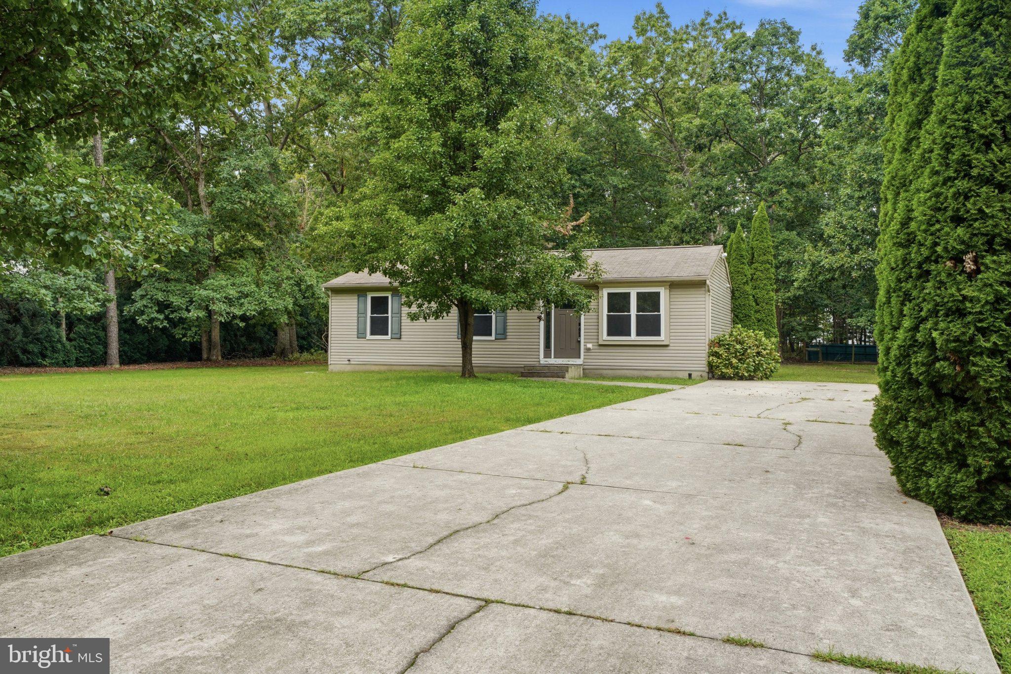 105 Mccurdy Ave, Franklinville, NJ 08322 photo