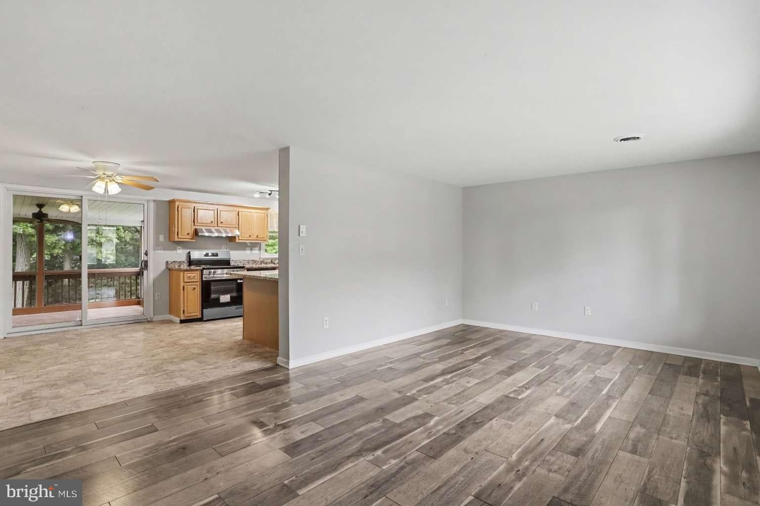 29 Chinkapin Dr, New Oxford, PA 17350 photo