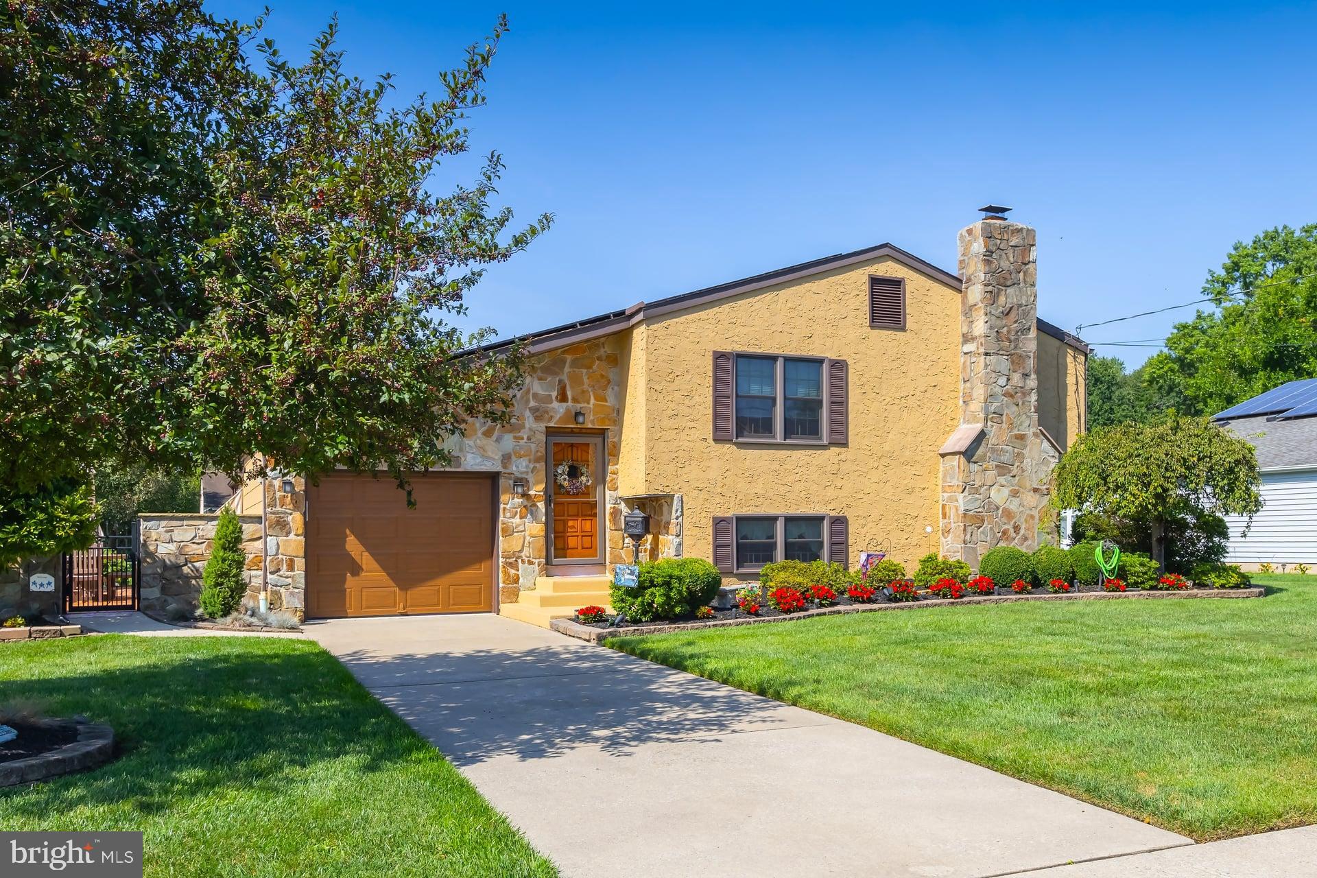 329 Carson Ave, Gibbstown, NJ 08027