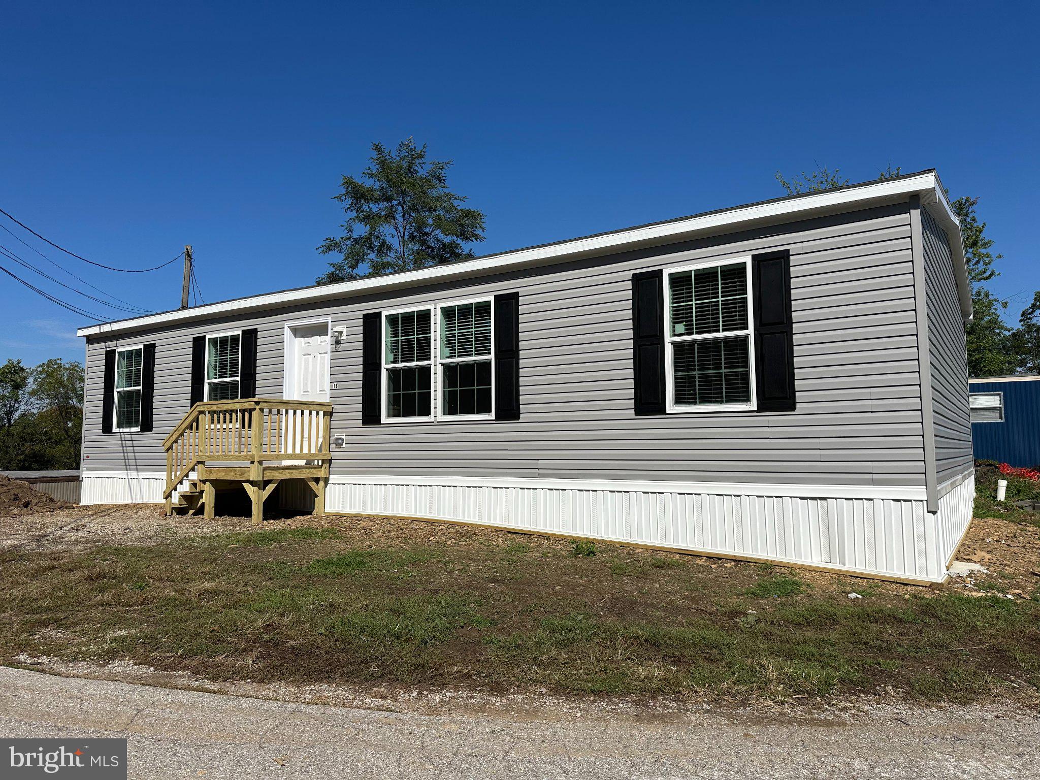 1365 Red Hill Rd, New Oxford, PA 17350