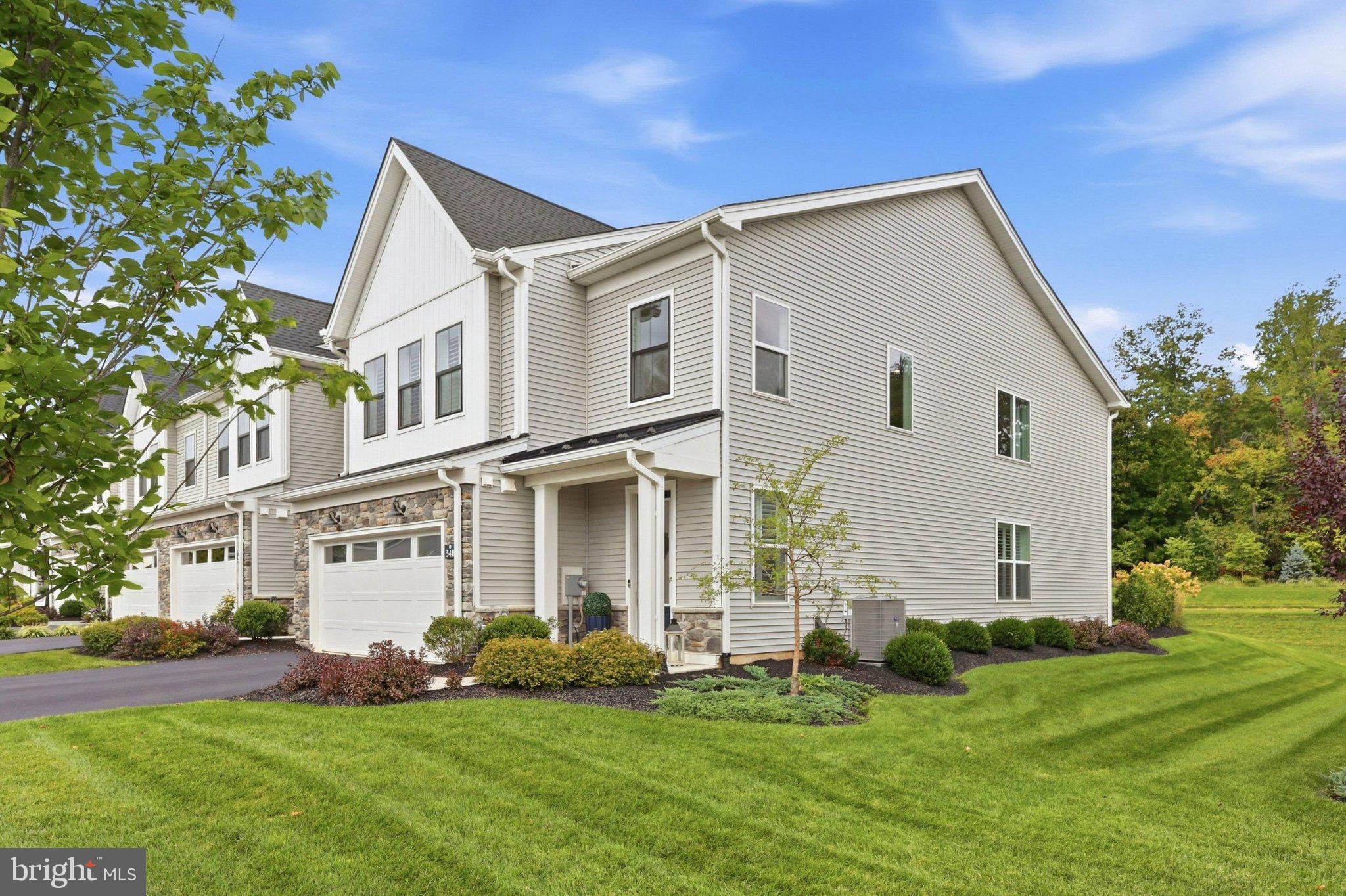 348 Huntington Ln, Ambler, PA 19002 photo