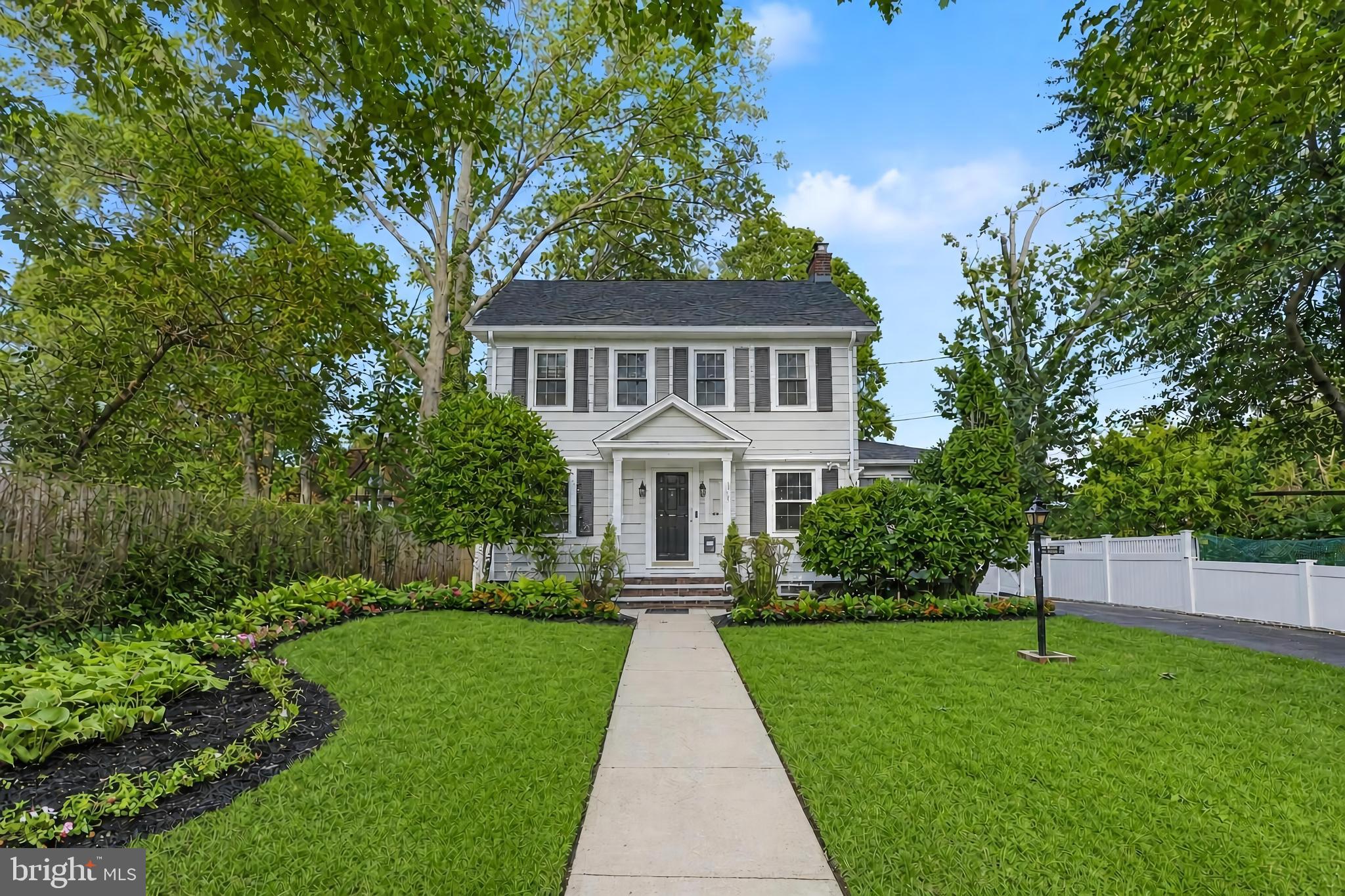 515 Walnut St, Roselle, NJ 07203