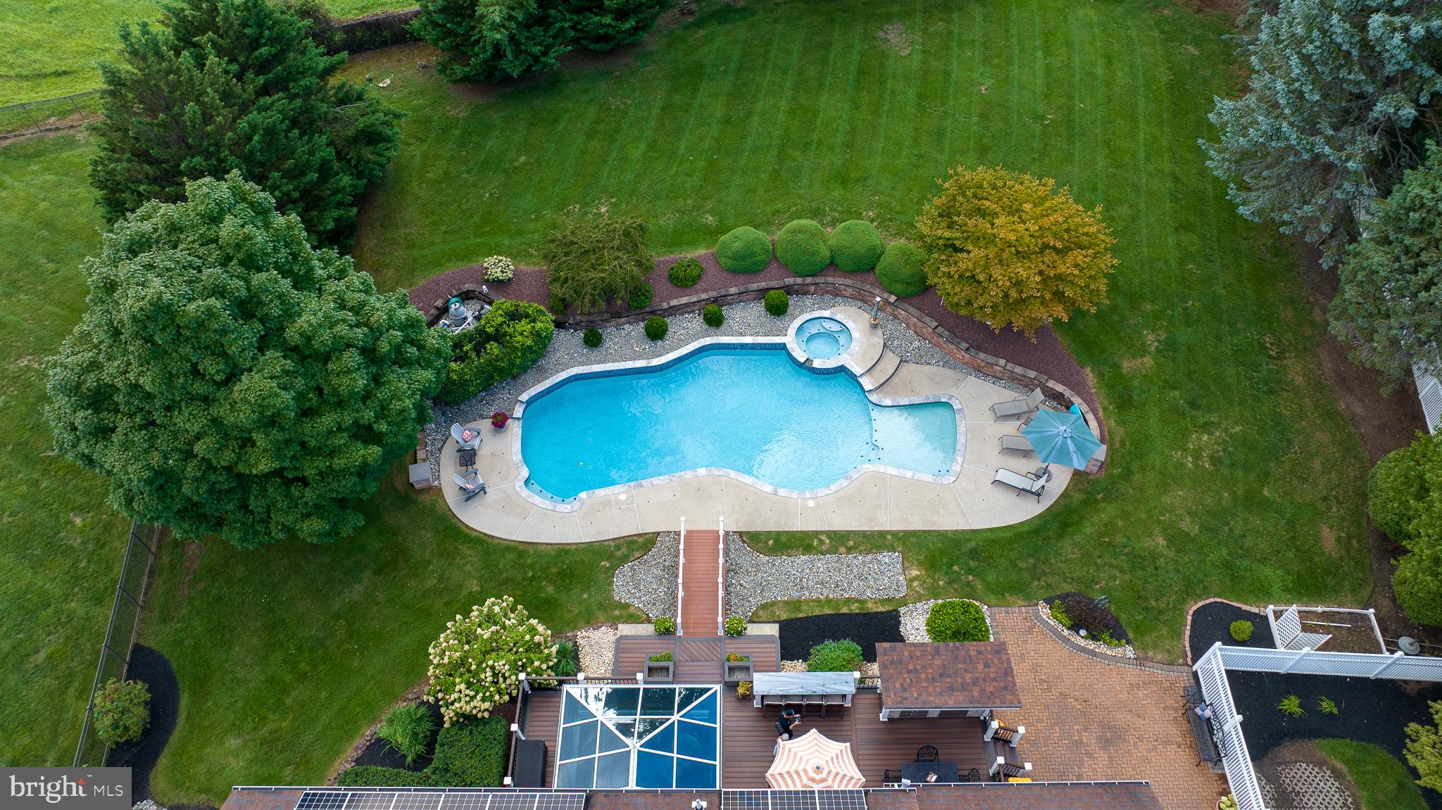 1429 Heather Ridge Dr, Newtown, PA 18940 photo