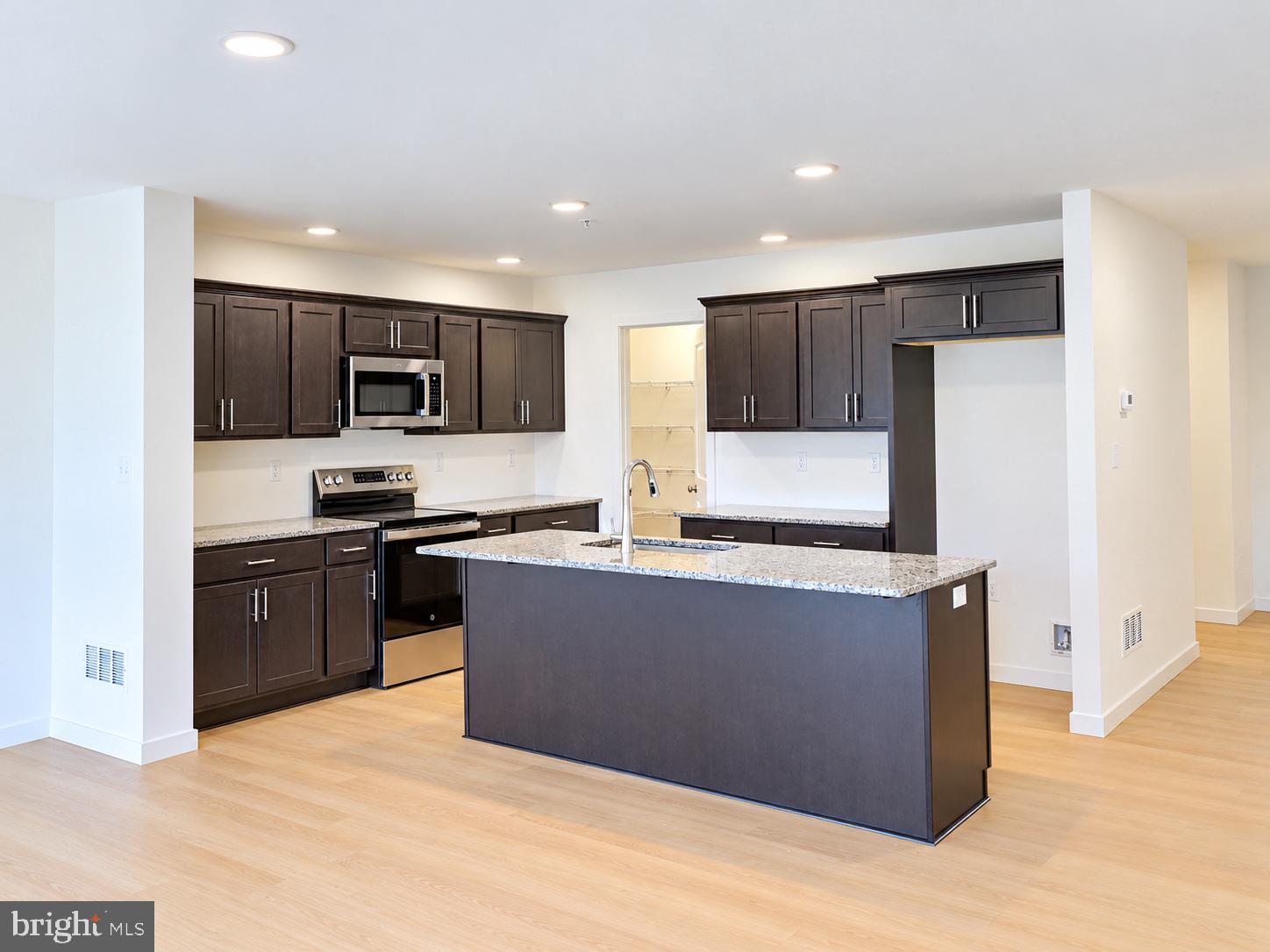 7270 White Oak Blvd, Harrisburg, PA 17112 photo