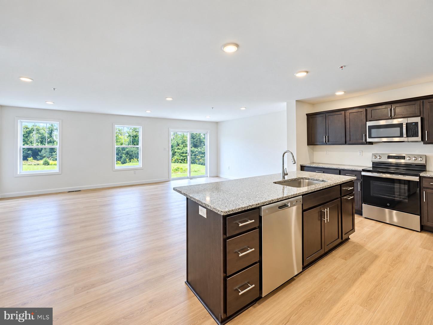 7270 White Oak Blvd, Harrisburg, PA 17112 photo