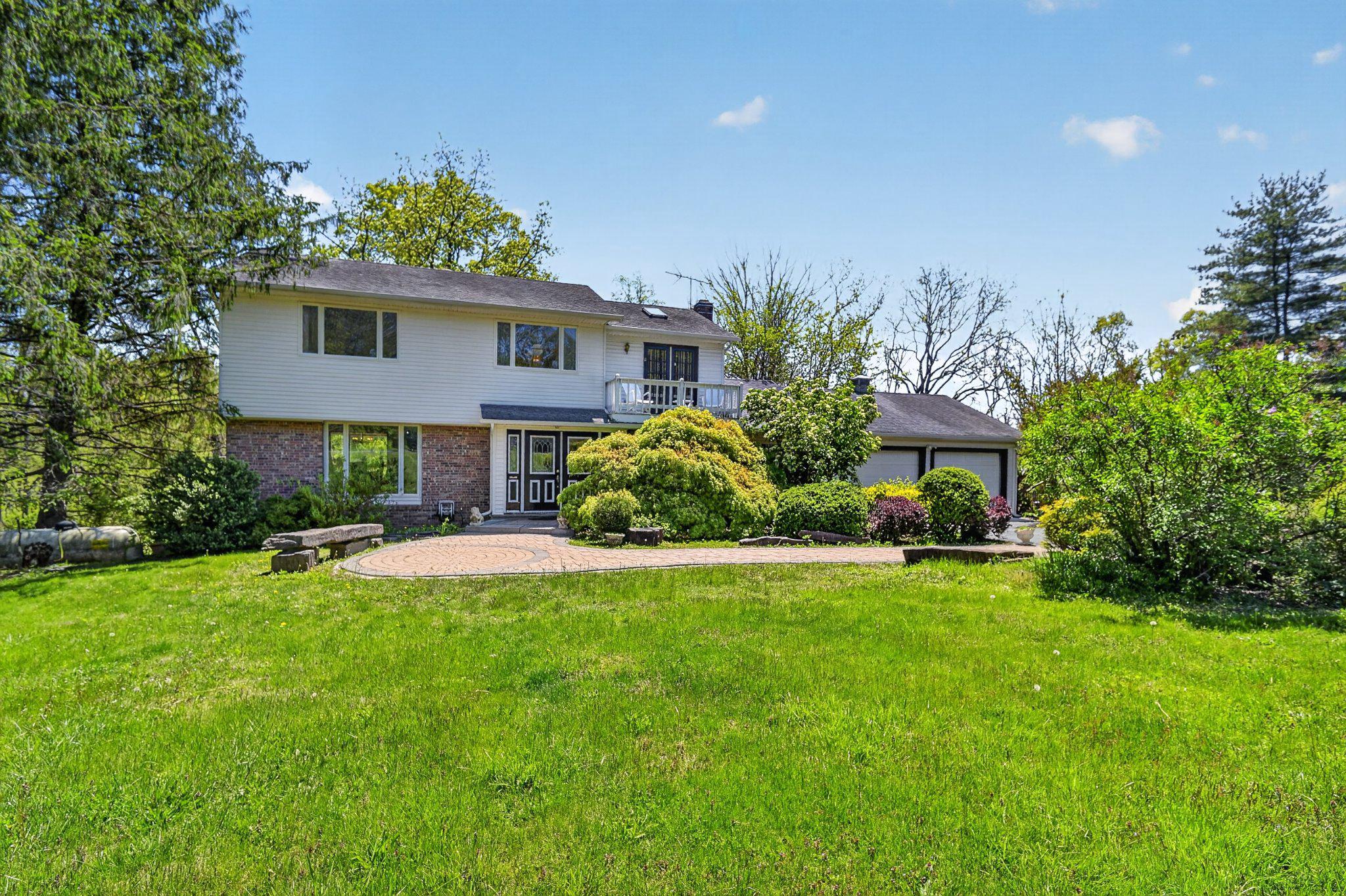 114 Featherbed Ln, Hopewell, NJ 08525 photo