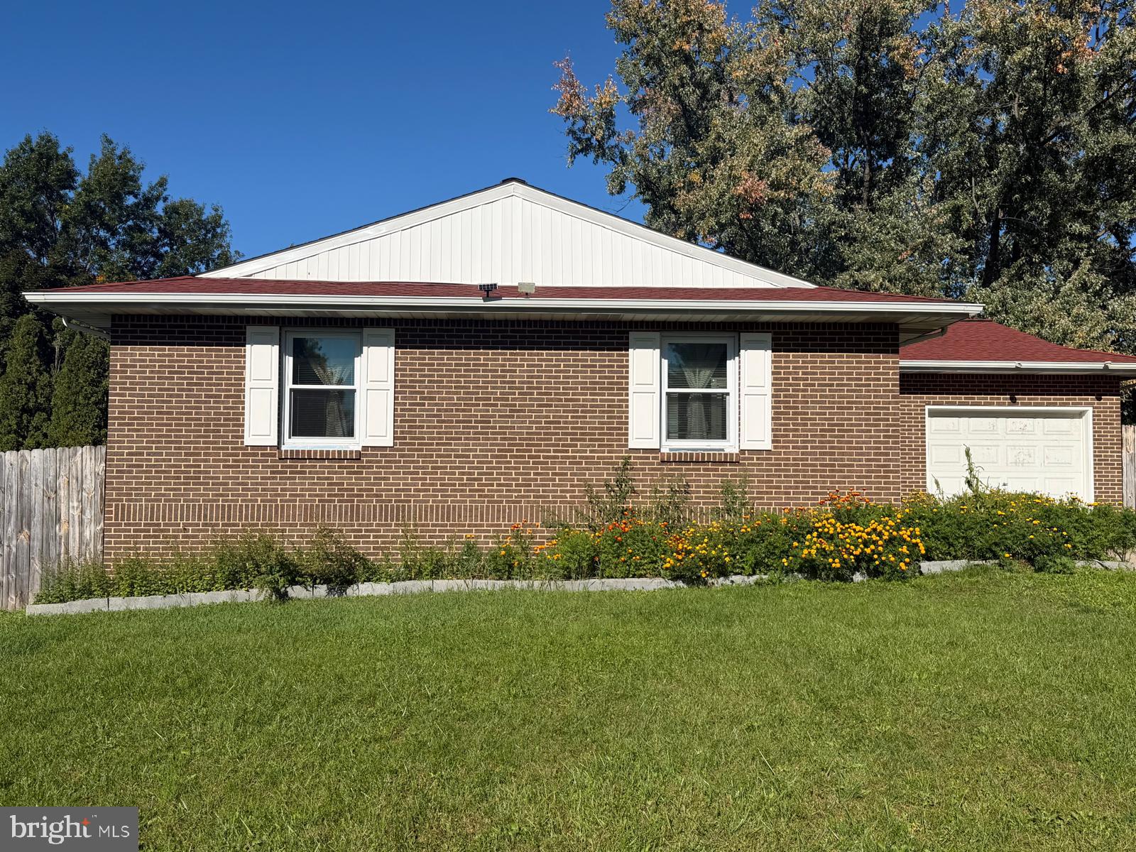 5537 Edsel St, Harrisburg, PA 17109 photo