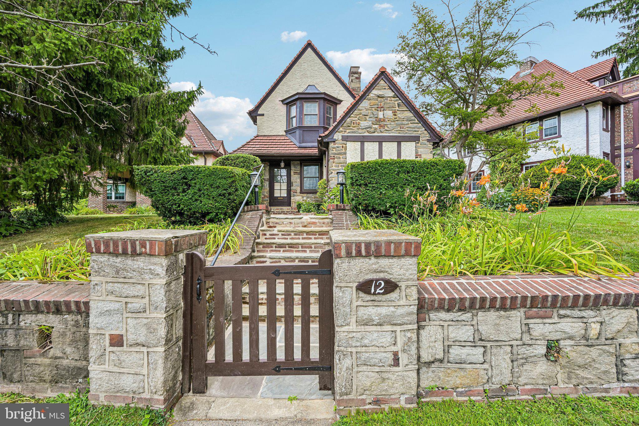 12 Windsor Cir, Springfield, PA 19064