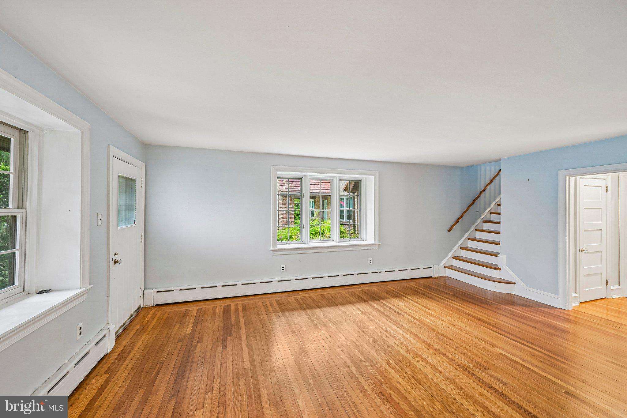 12 Windsor Cir, Springfield, PA 19064 photo