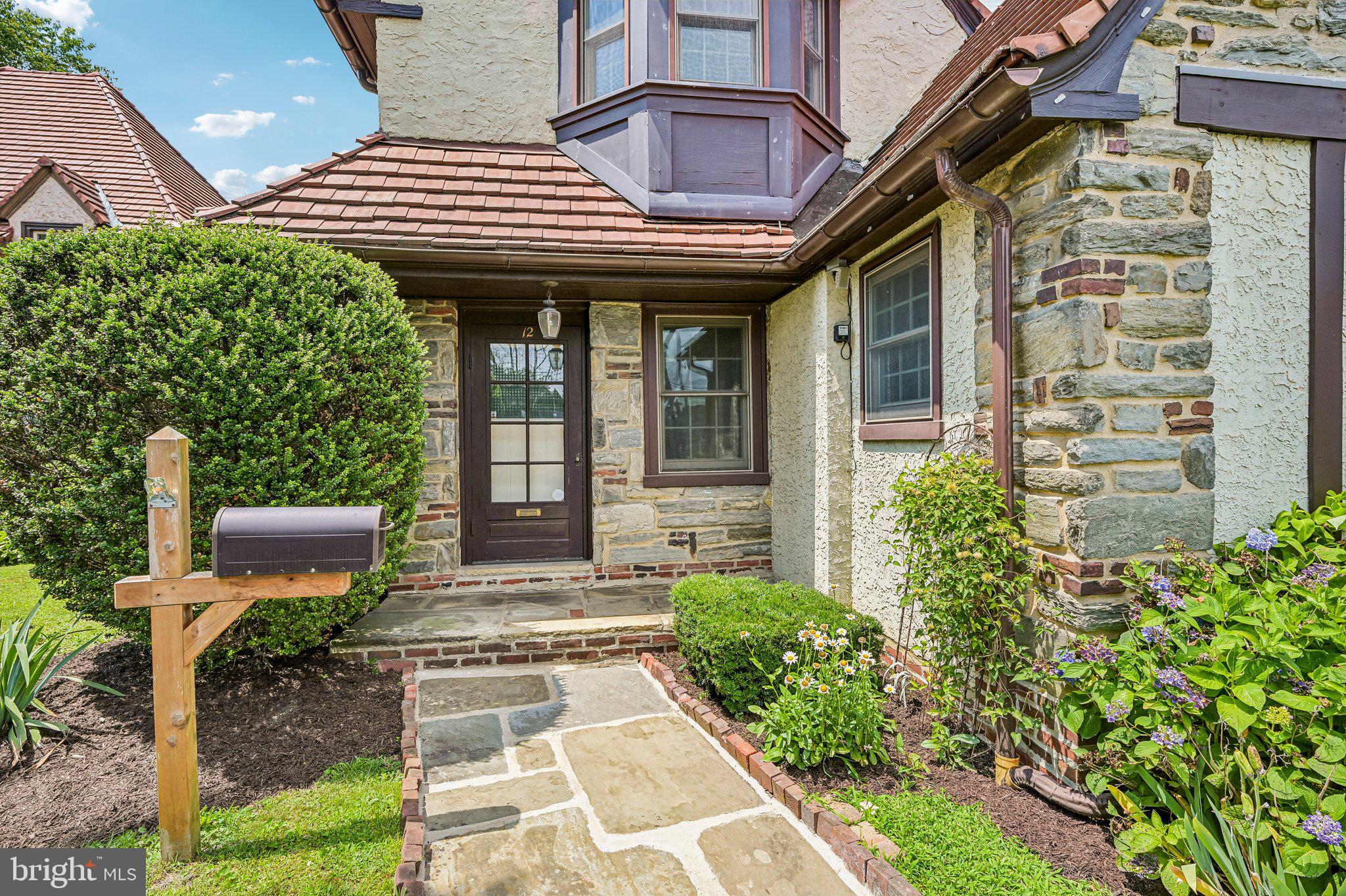 12 Windsor Cir, Springfield, PA 19064 photo