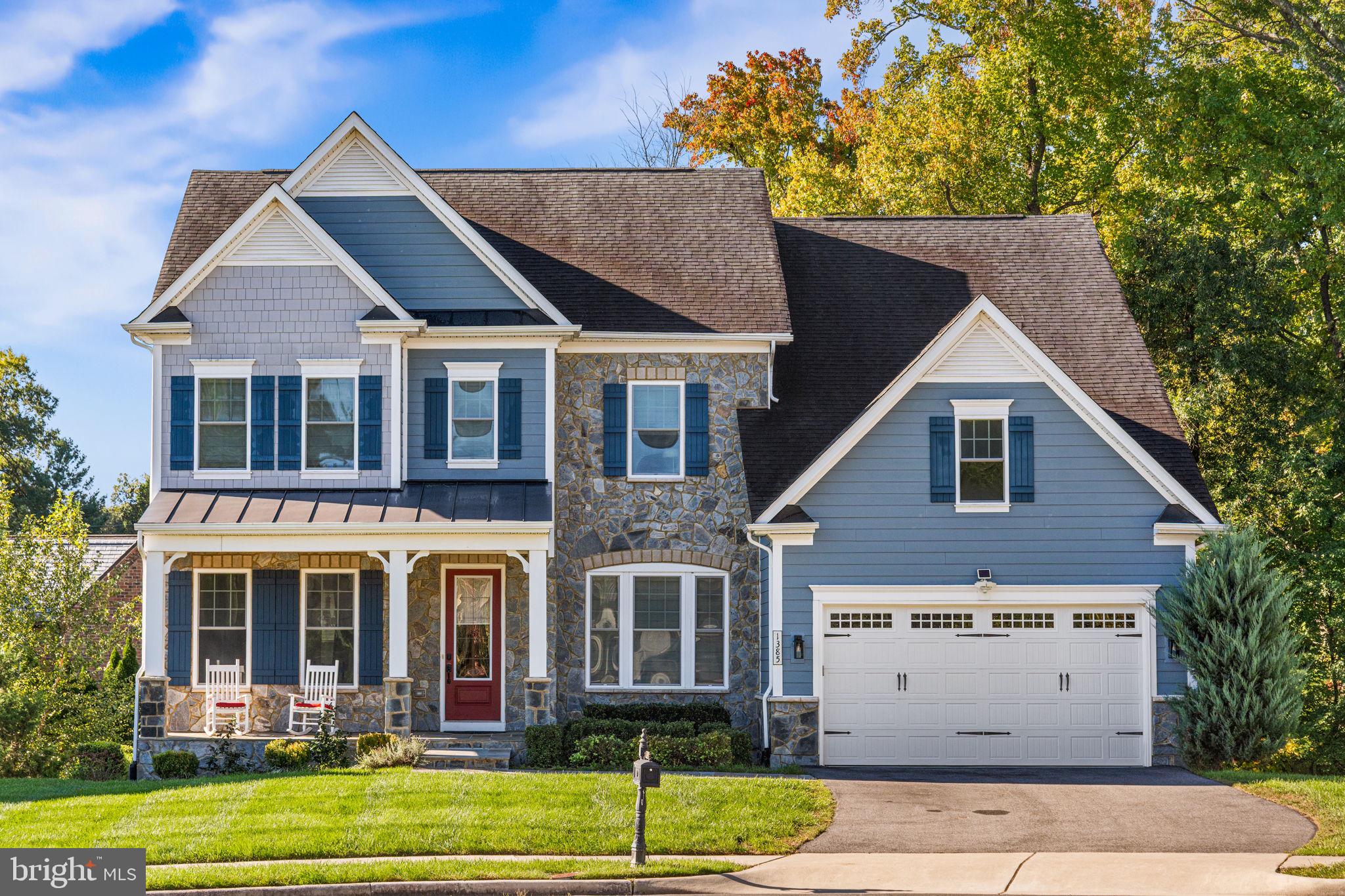 1385 Bishop Crest Ct, Alexandria, VA 22308