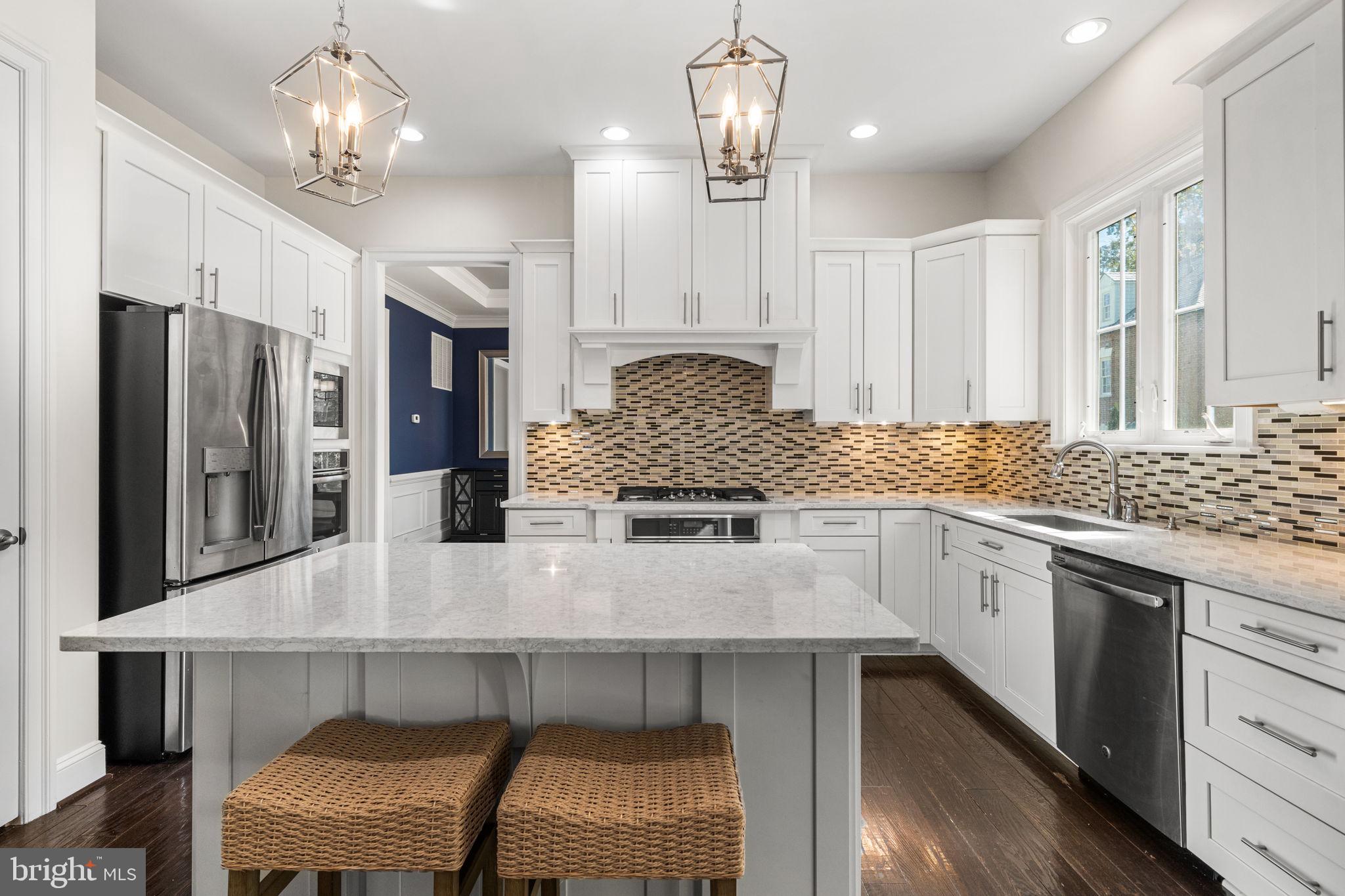 1385 Bishop Crest Ct, Alexandria, VA 22308 photo