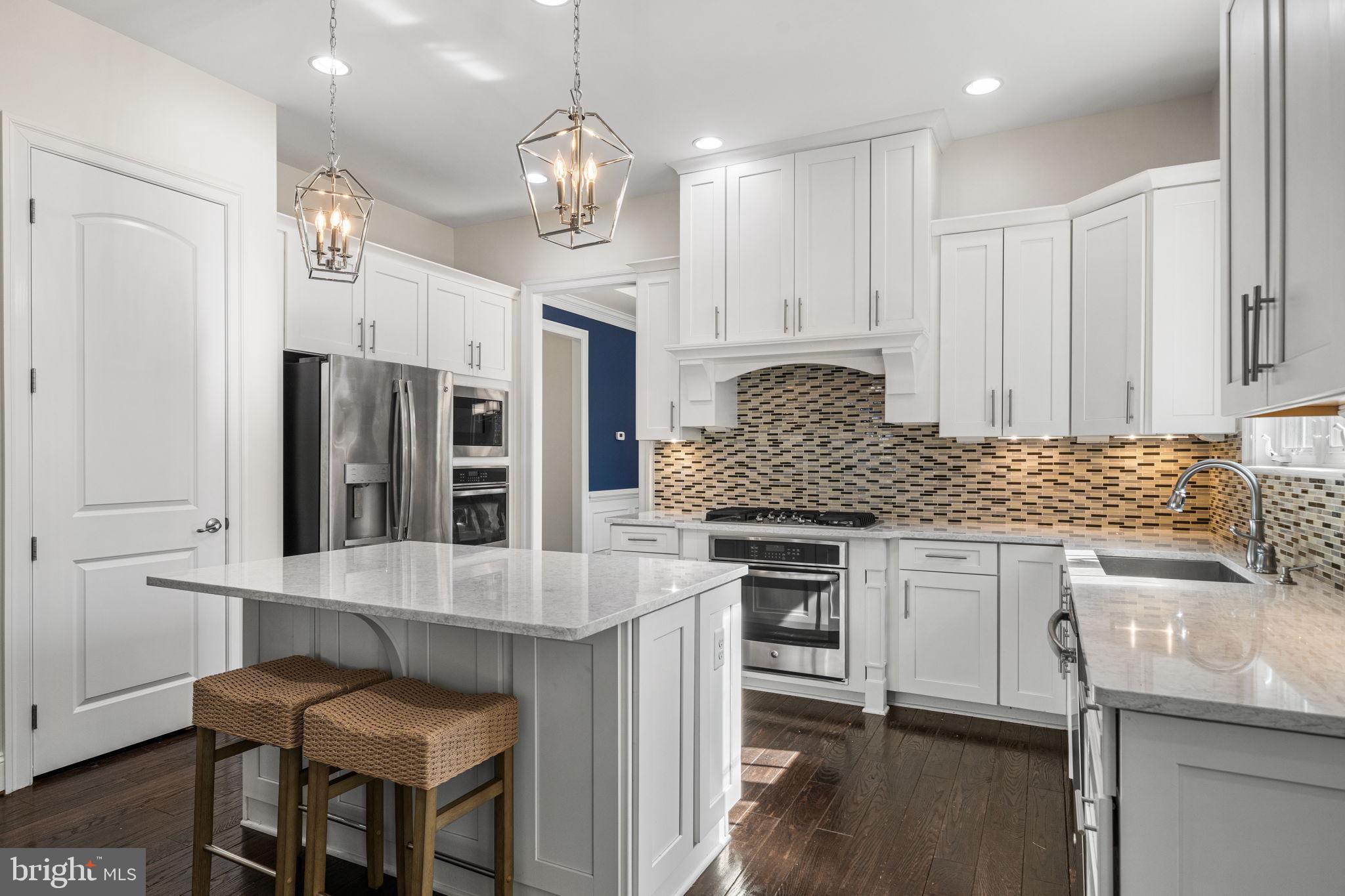 1385 Bishop Crest Ct, Alexandria, VA 22308 photo