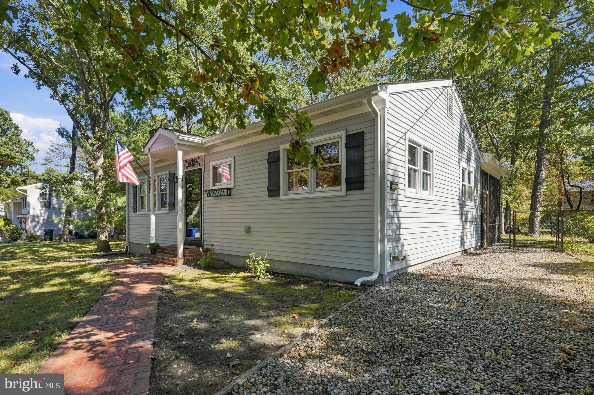 10 Woodland Ave, Medford, NJ 08055 photo