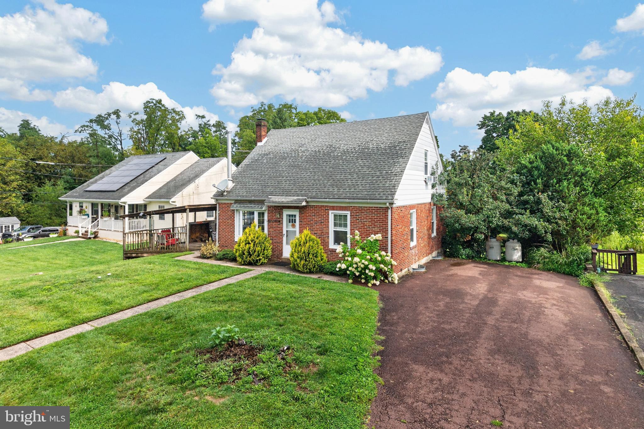 241 Root Ave, Pottstown, PA 19465 photo