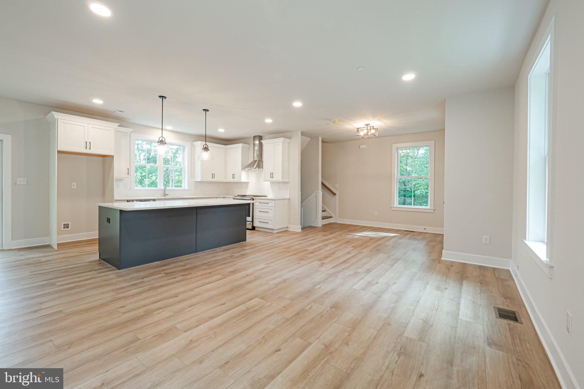 518 E South St, Kennett Square, PA 19348 photo