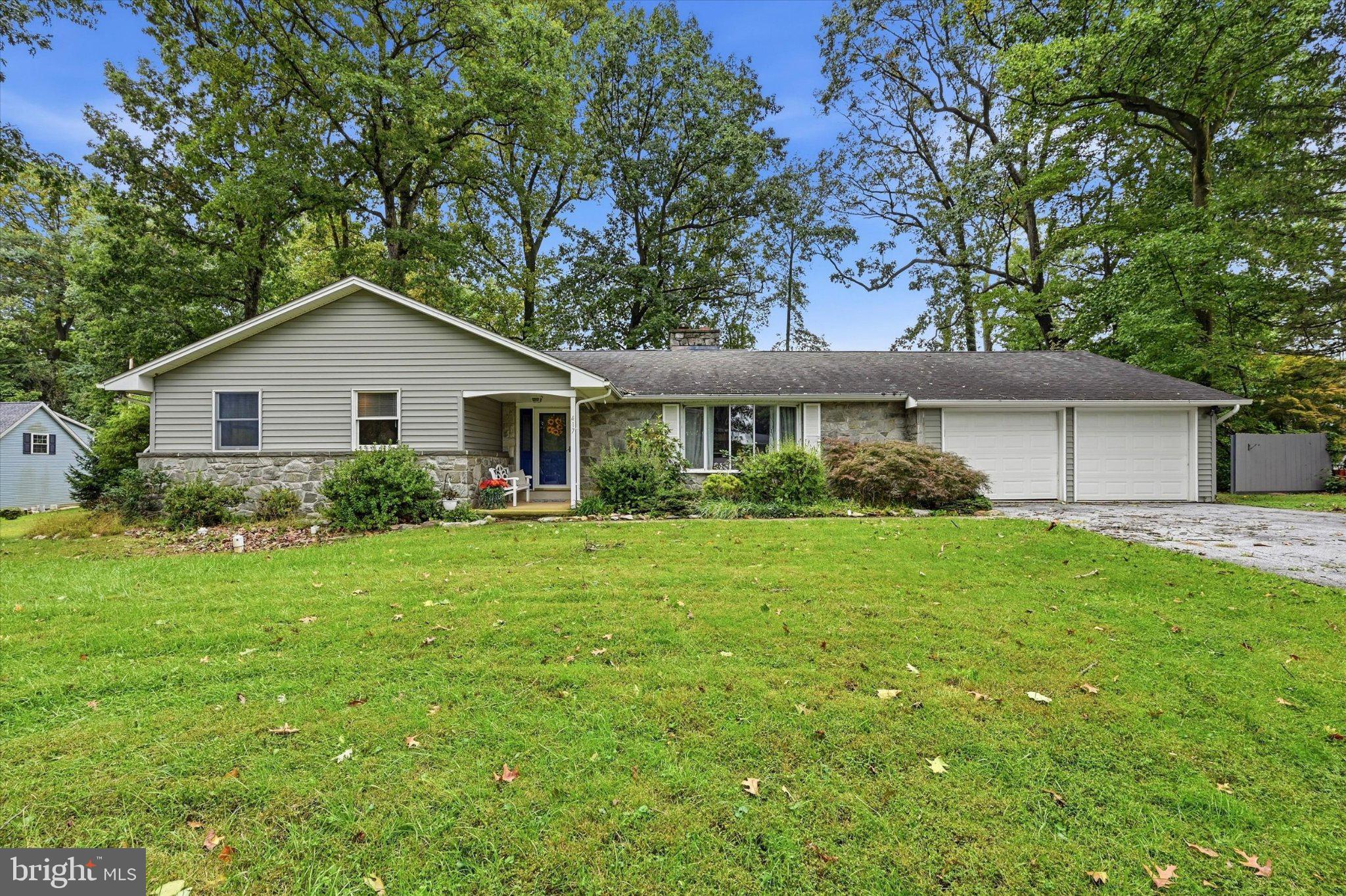 417 Dogwood Ln, Coatesville, PA 19320