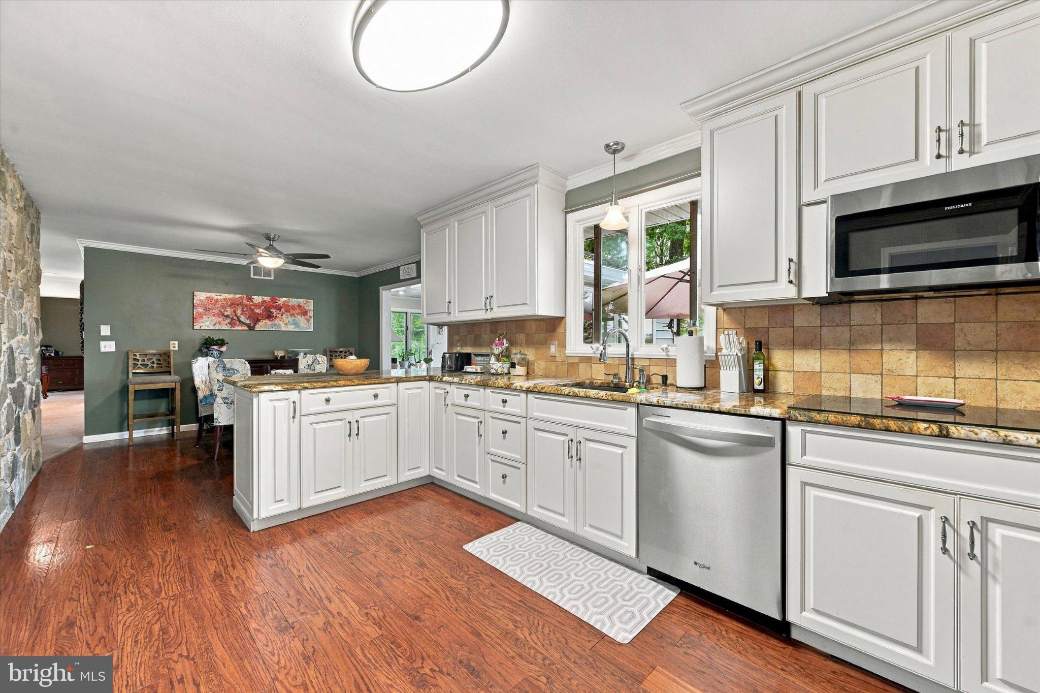 417 Dogwood Ln, Coatesville, PA 19320 photo