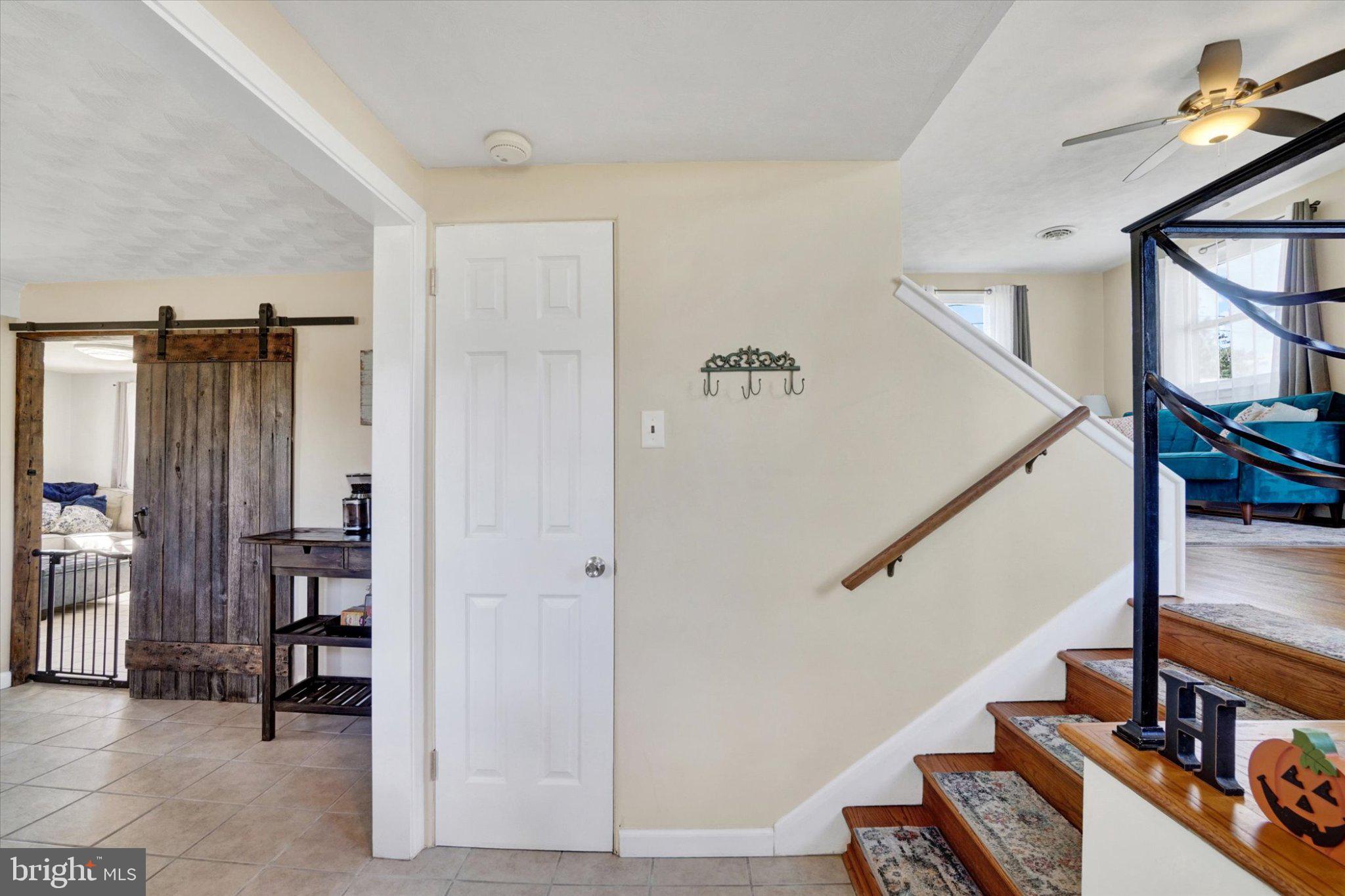 969 Richwill Dr, York, PA 17404 photo
