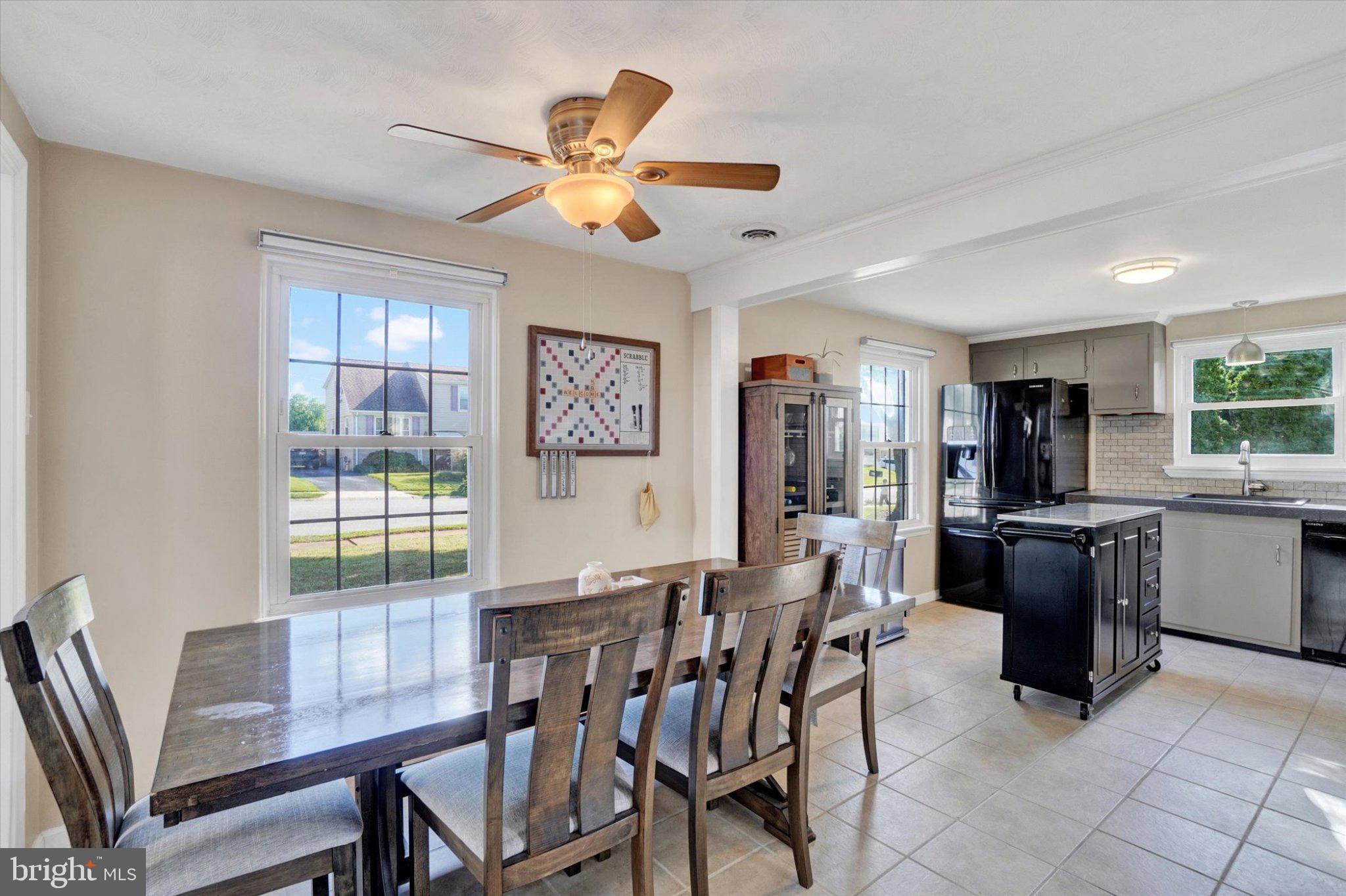 969 Richwill Dr, York, PA 17404 photo