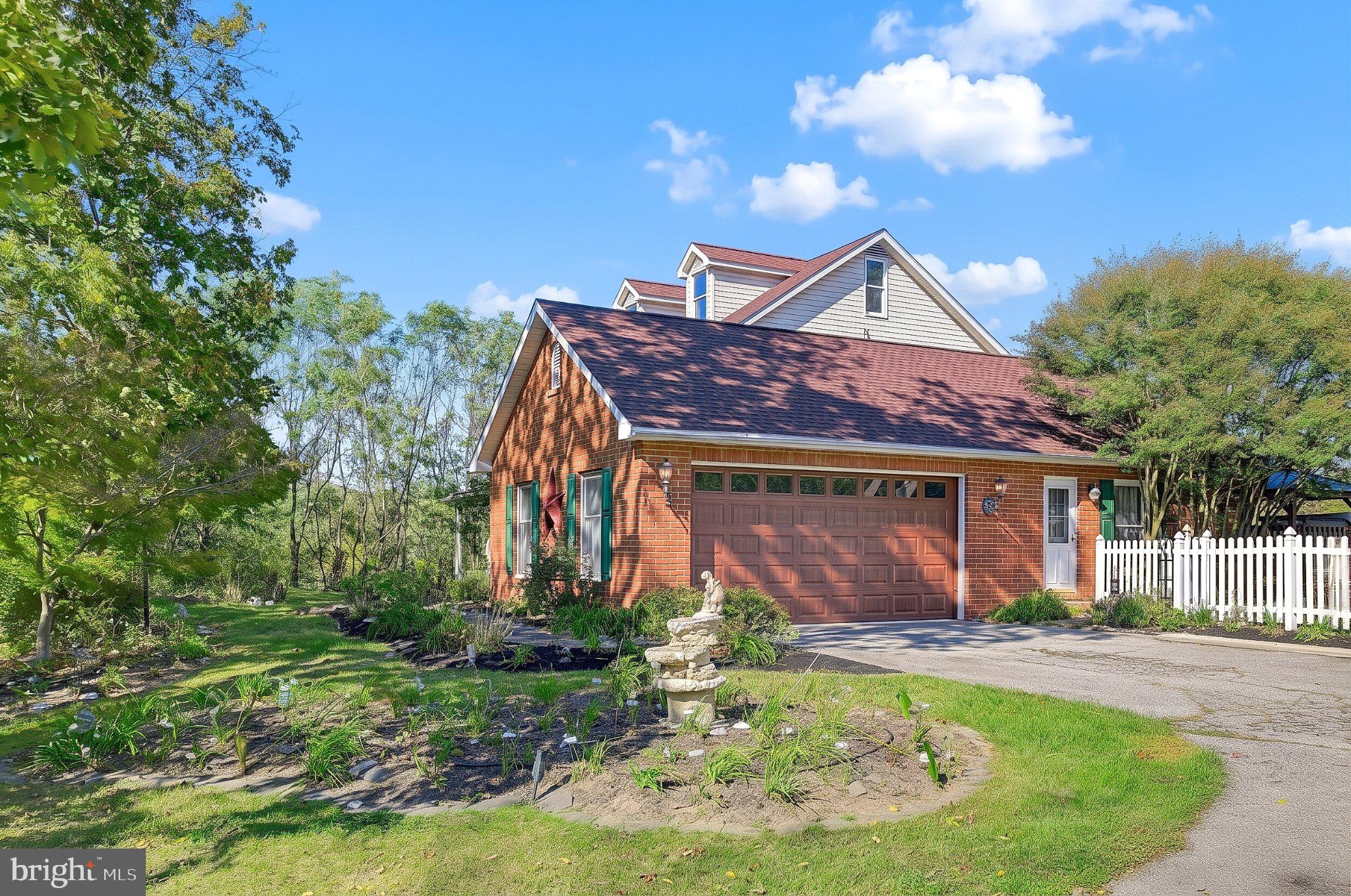 951 Porters Rd, Spring Grove, PA 17362 photo