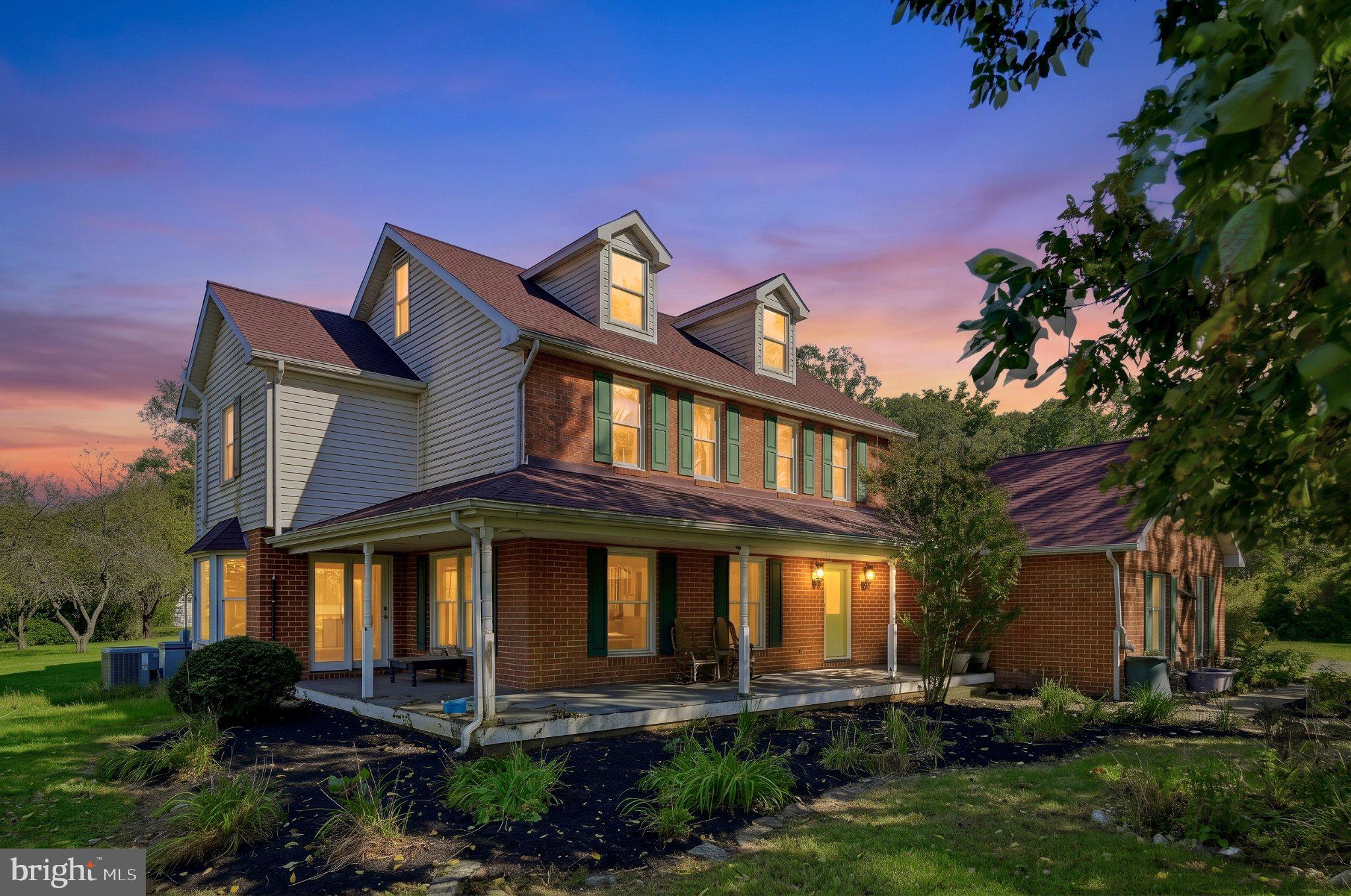 951 Porters Rd, Spring Grove, PA 17362