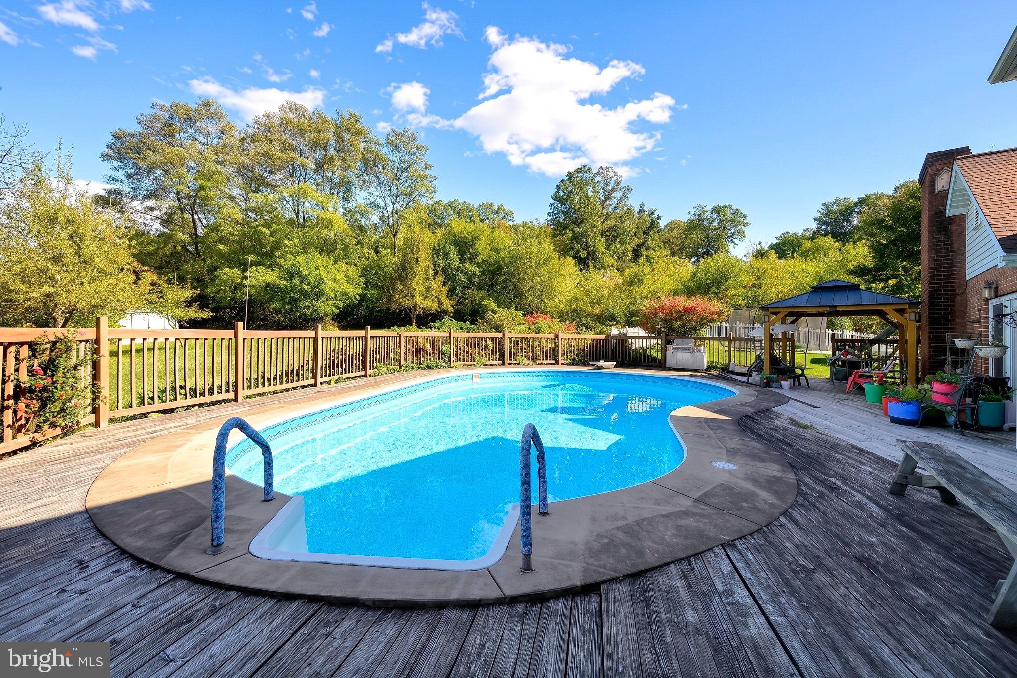 951 Porters Rd, Spring Grove, PA 17362 photo