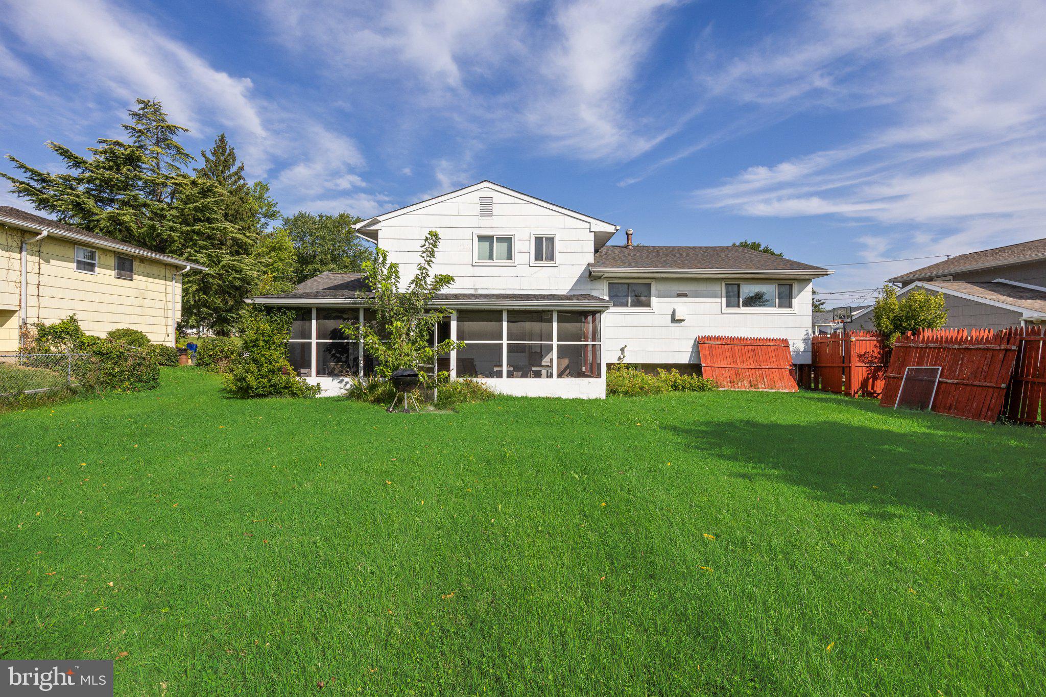 32 Suburban Blvd, Delran, NJ 08075 photo